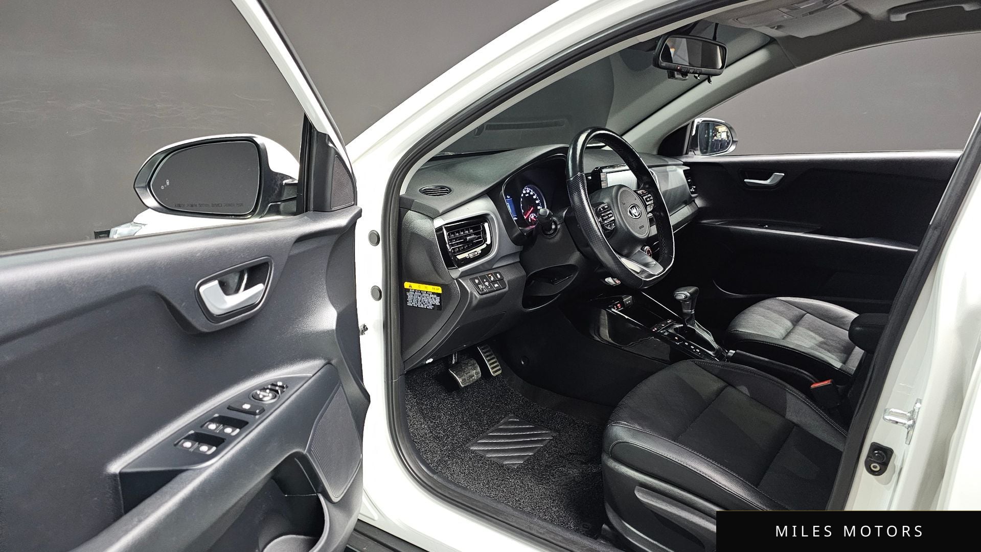 Kia Stonic 2019 — миниатюра 11