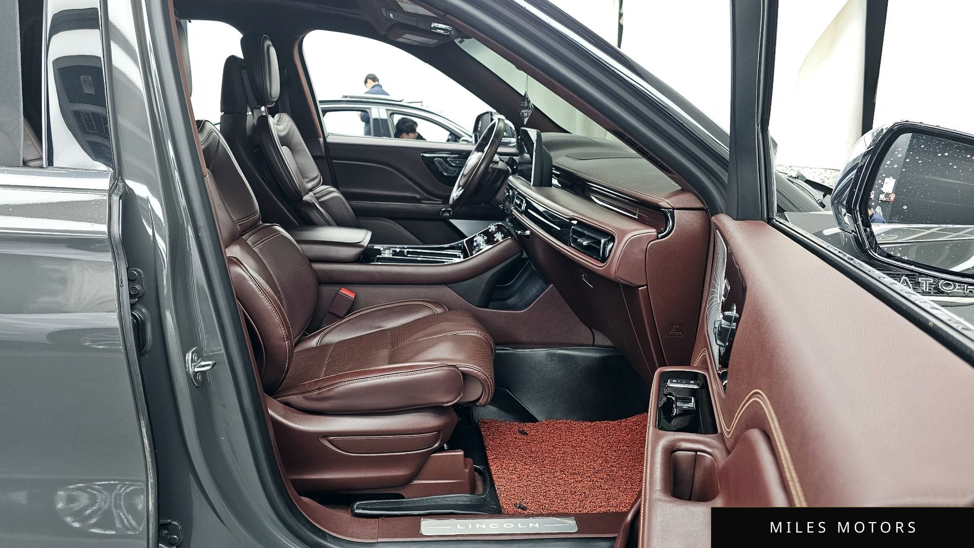 Lincoln 에비에이터 2021 — миниатюра 11