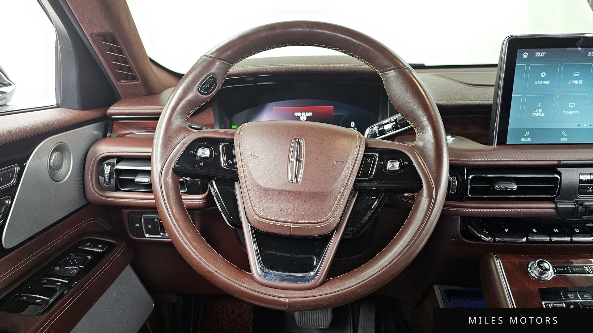 Lincoln 에비에이터 2021 — миниатюра 13