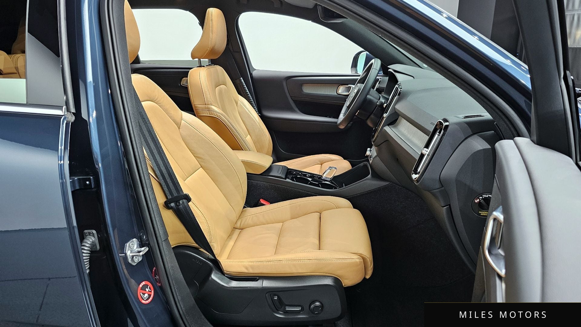 Volvo XC40 2022 — миниатюра 10