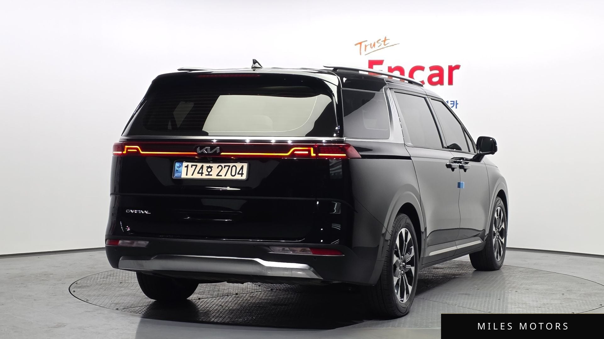 Kia Carnival 2023 — миниатюра 2