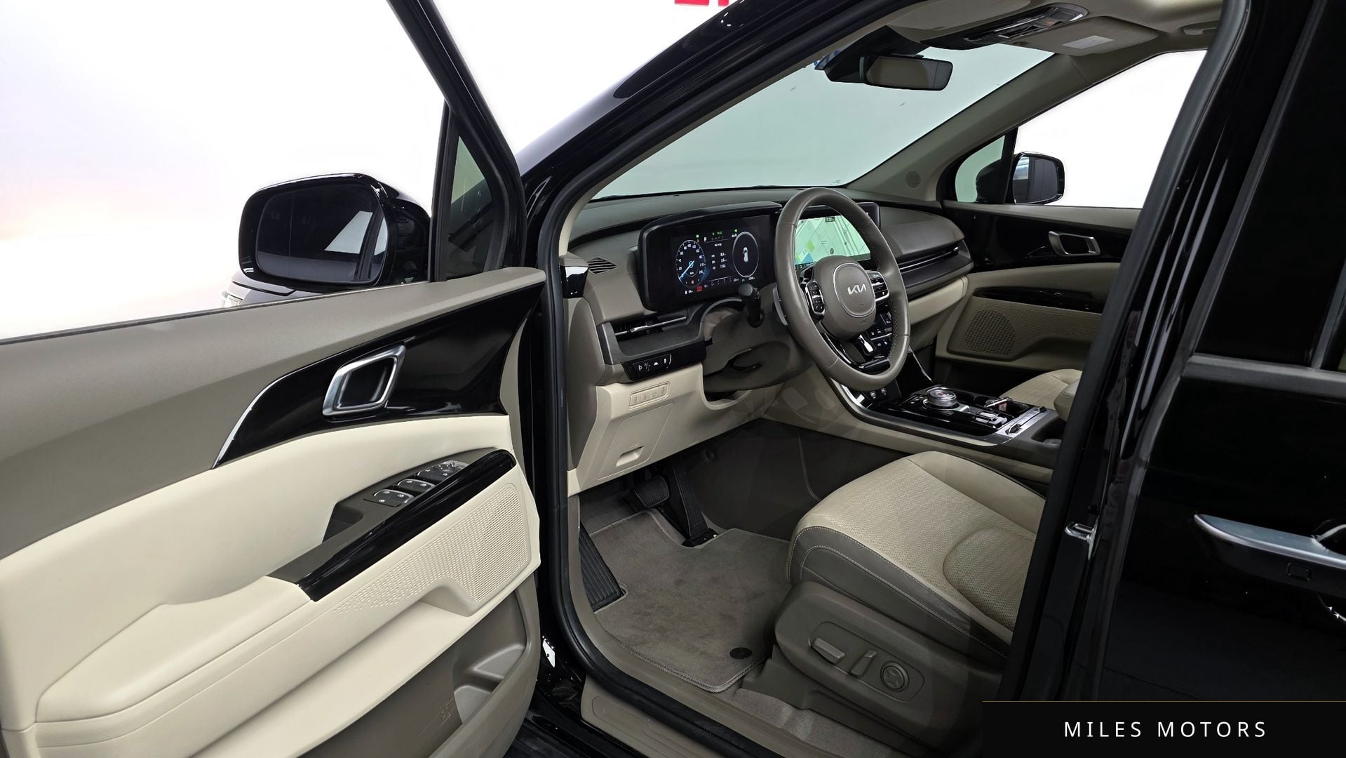 Kia Carnival 2023 — миниатюра 10