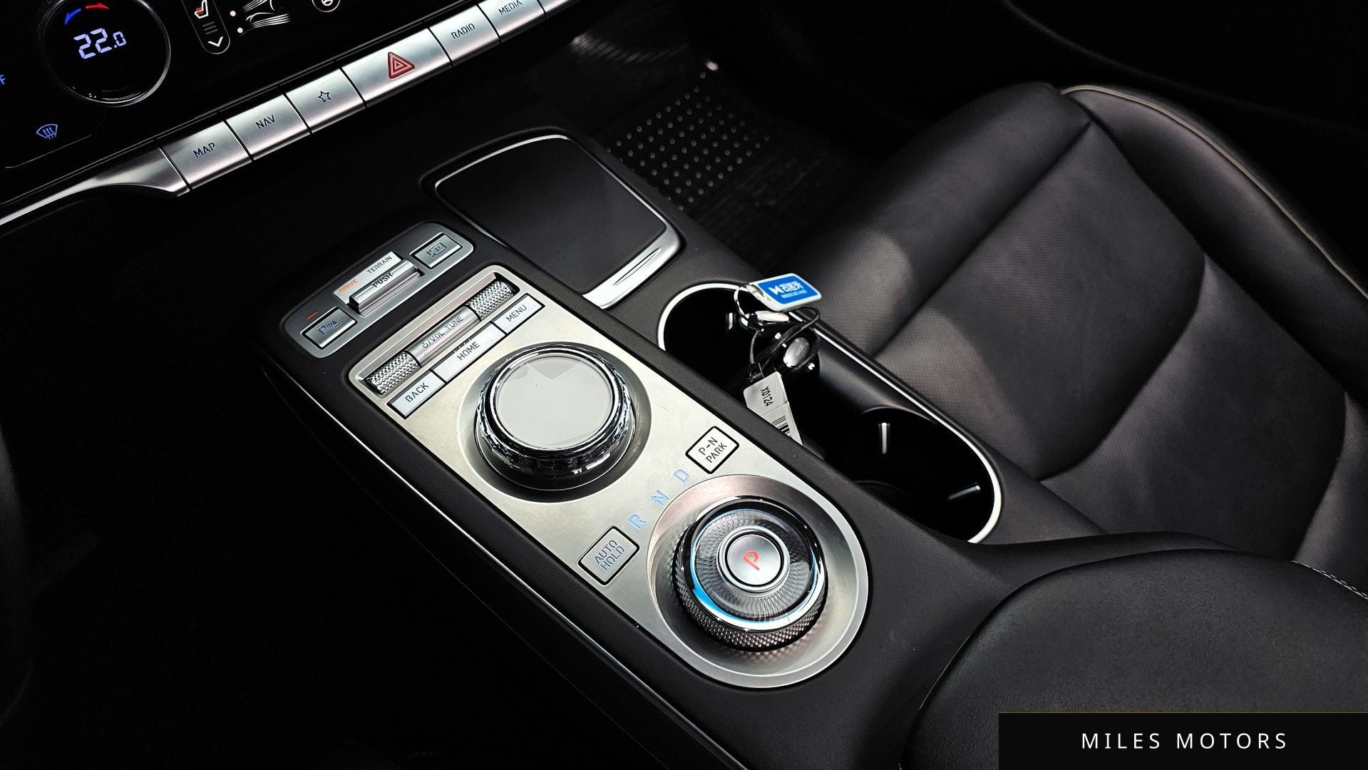 Genesis GV70 2021 — миниатюра 9