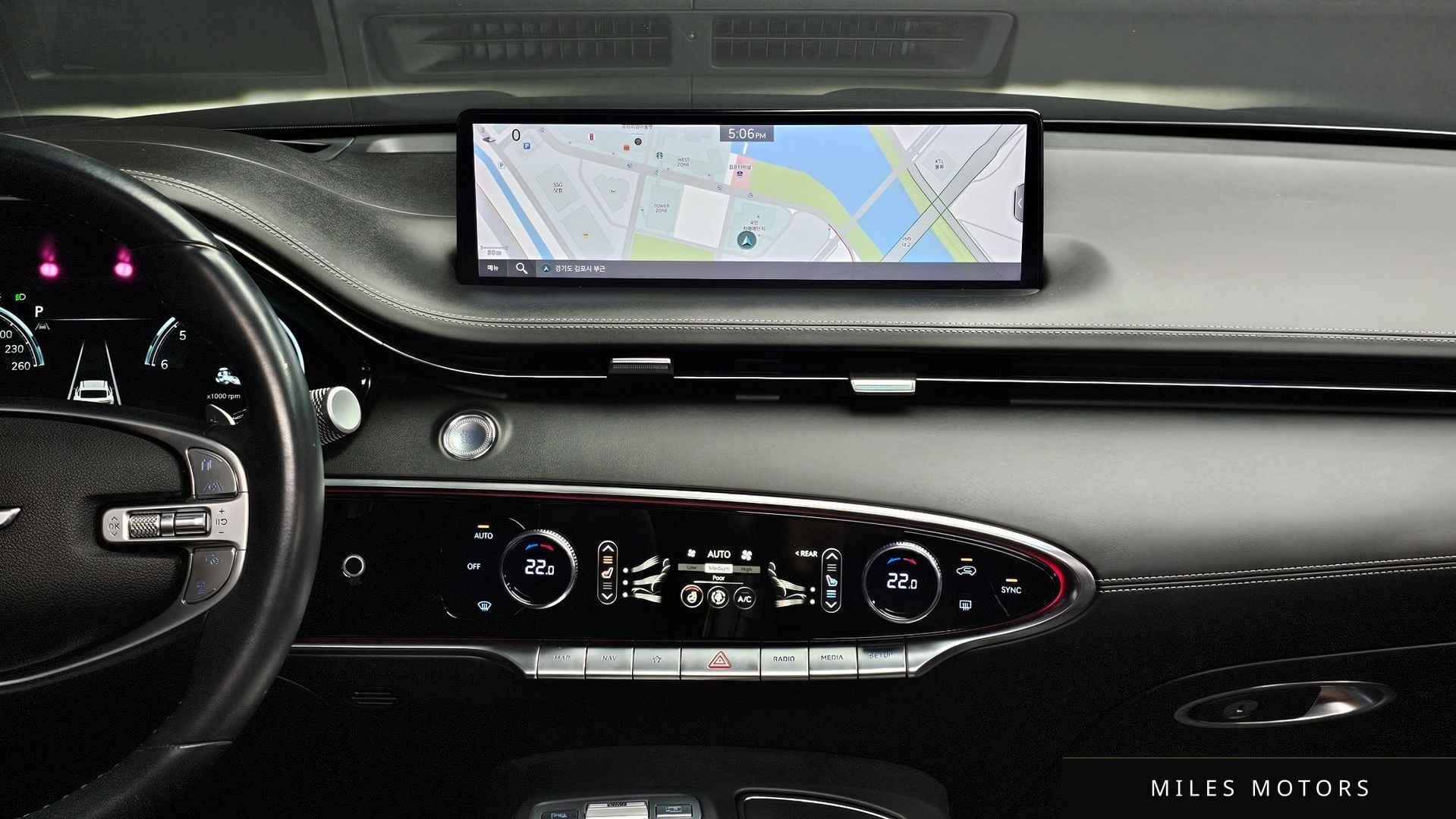 Genesis GV70 2021 — миниатюра 15