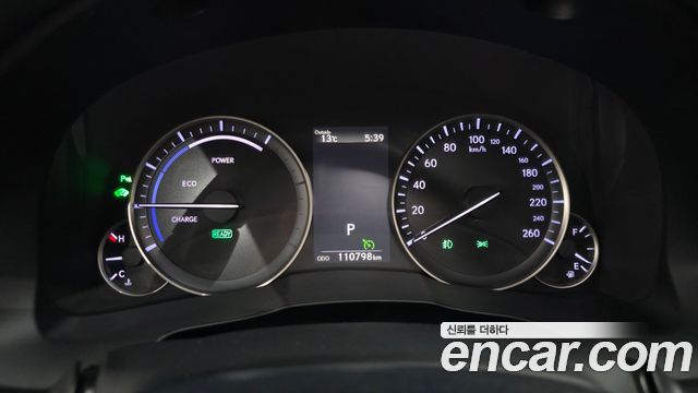 Лексус ES300h 2018 — миниатюра 8