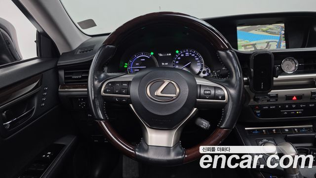 Лексус ES300h 2018 — миниатюра 17
