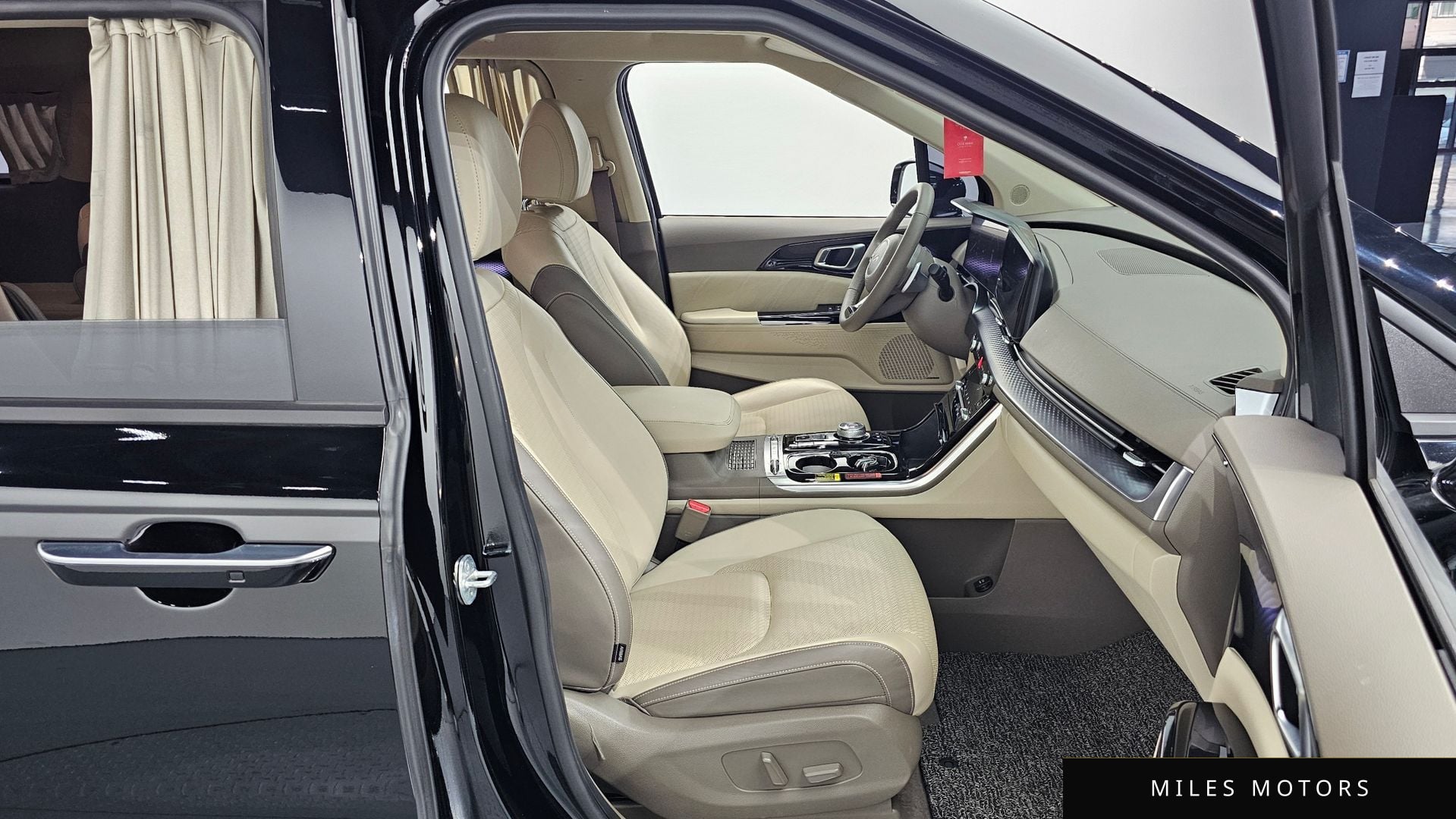 Kia Carnival 2023 — миниатюра 10