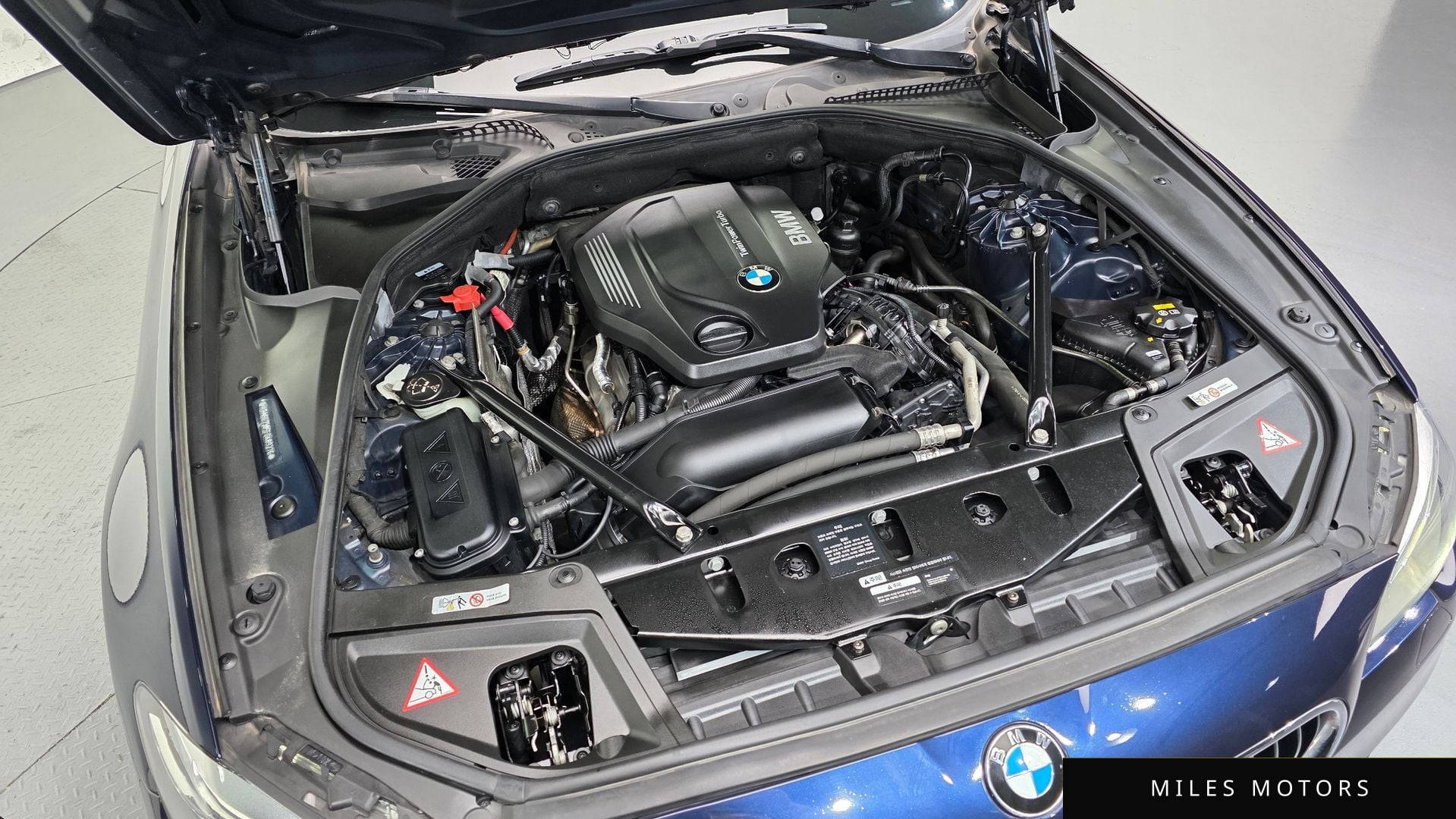 BMW 5 Series (F10) 2015 — миниатюра 6