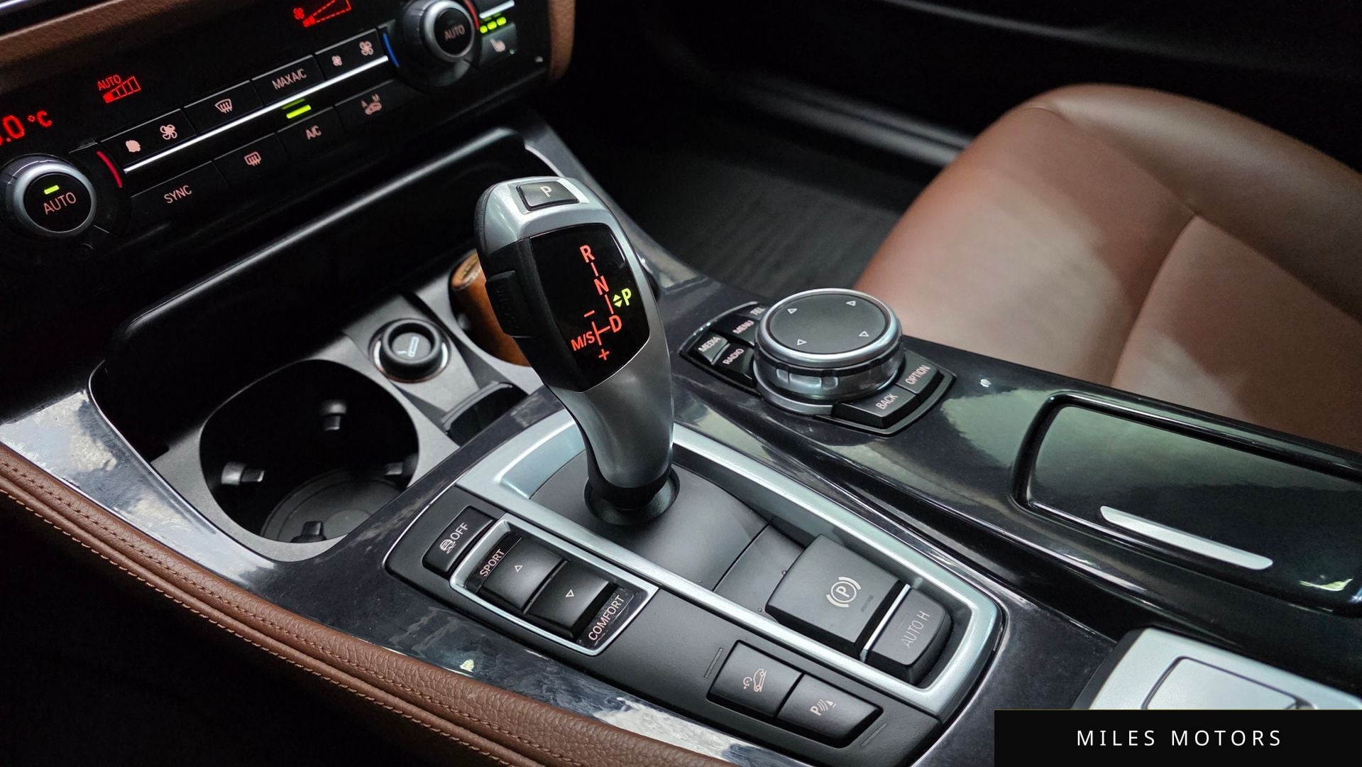 BMW 5 Series (F10) 2015 — миниатюра 9