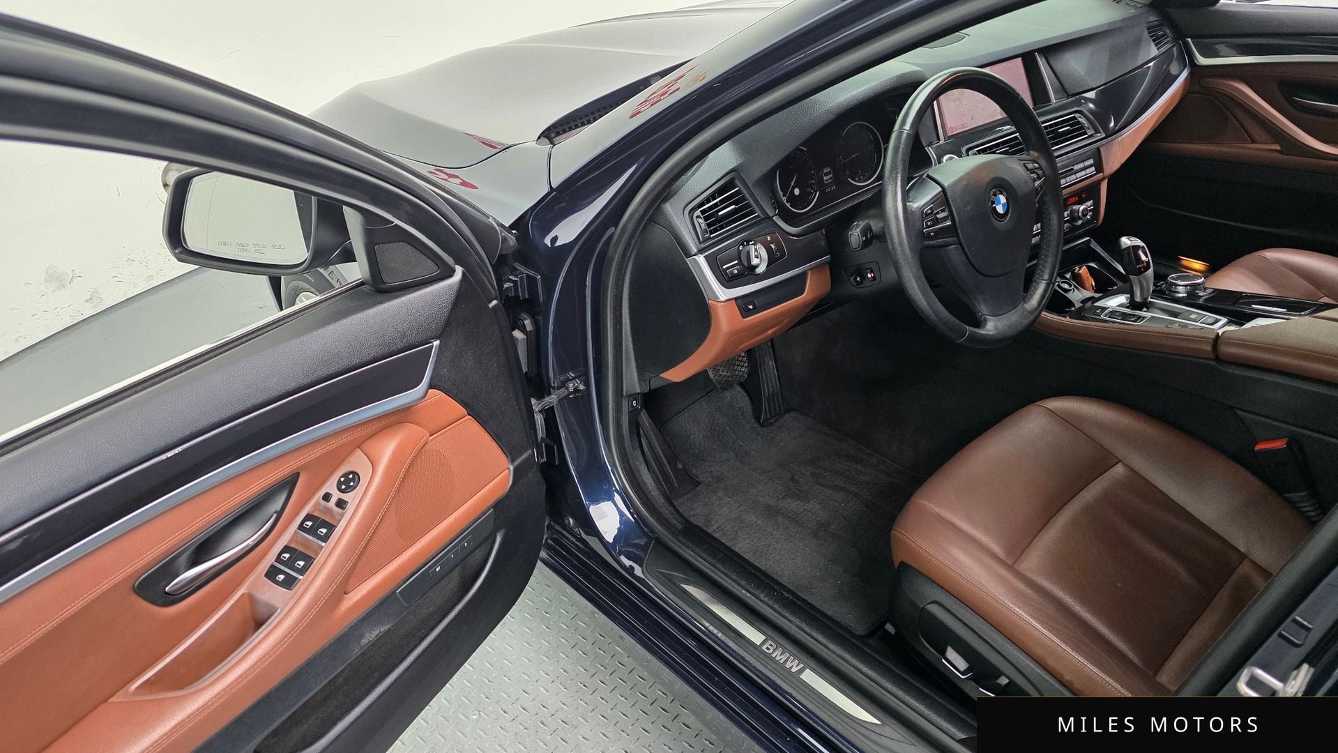 BMW 5 Series (F10) 2015 — миниатюра 13