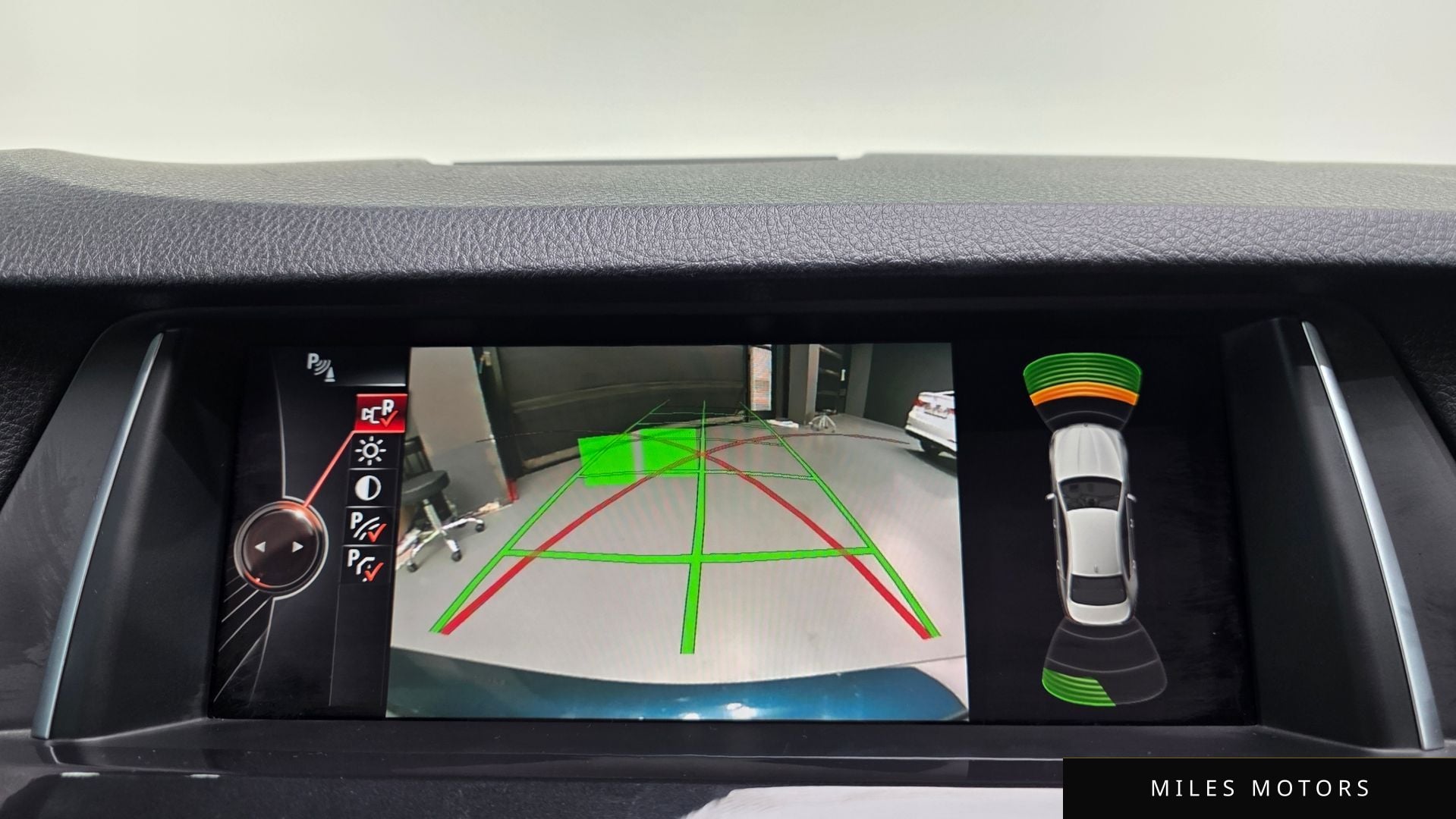 BMW 5 Series (F10) 2015 — миниатюра 17