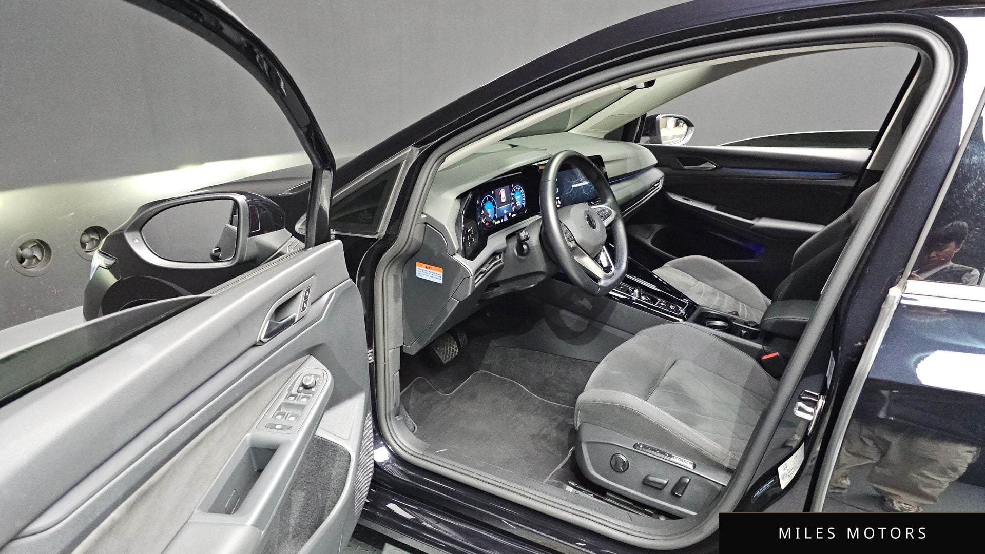 Volkswagen Golf 2023 — миниатюра 10
