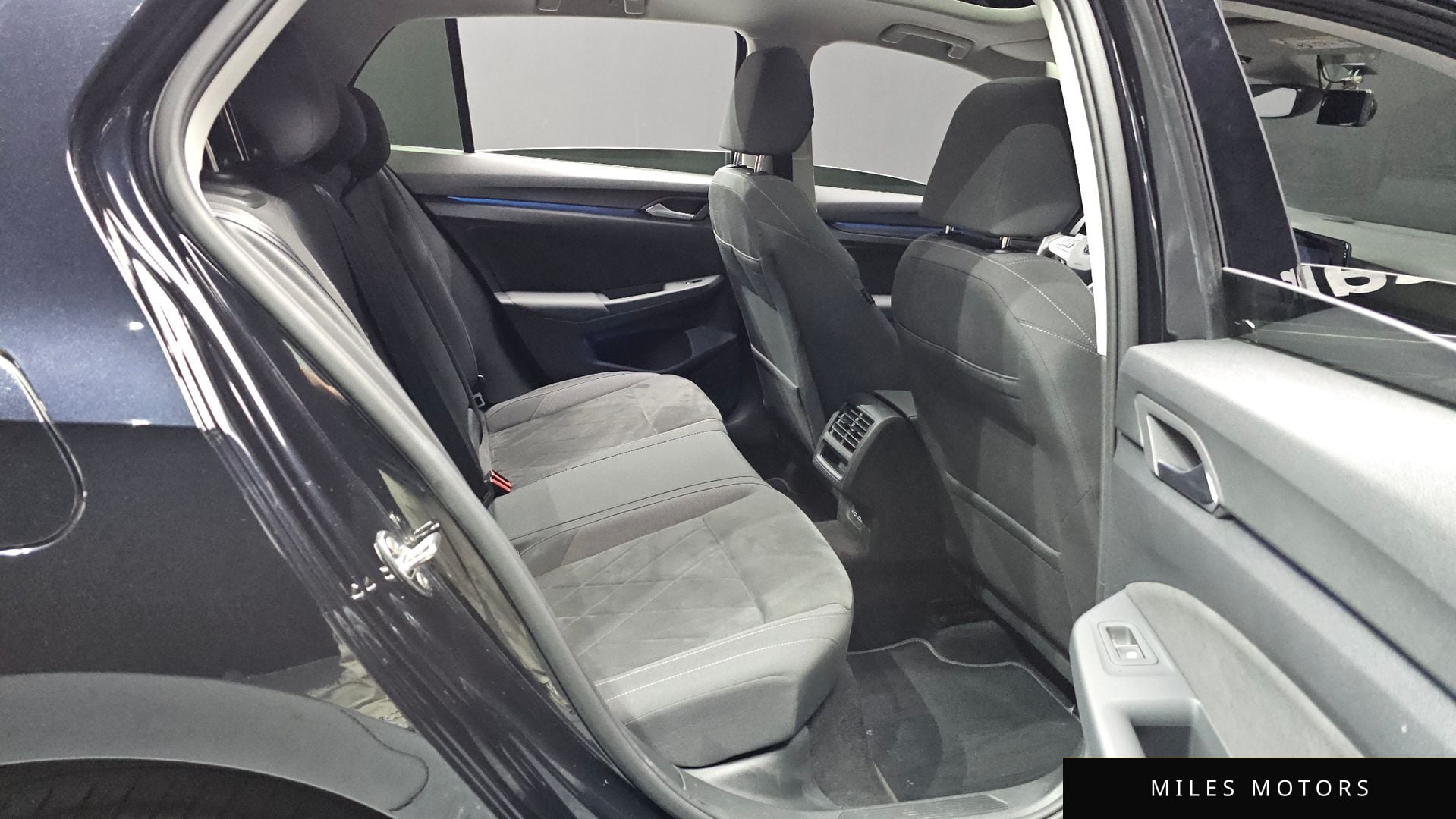 Volkswagen Golf 2023 — миниатюра 12