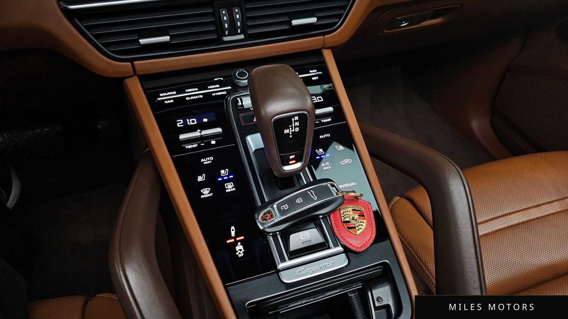 Porsche Cayenne 2021 — миниатюра 9