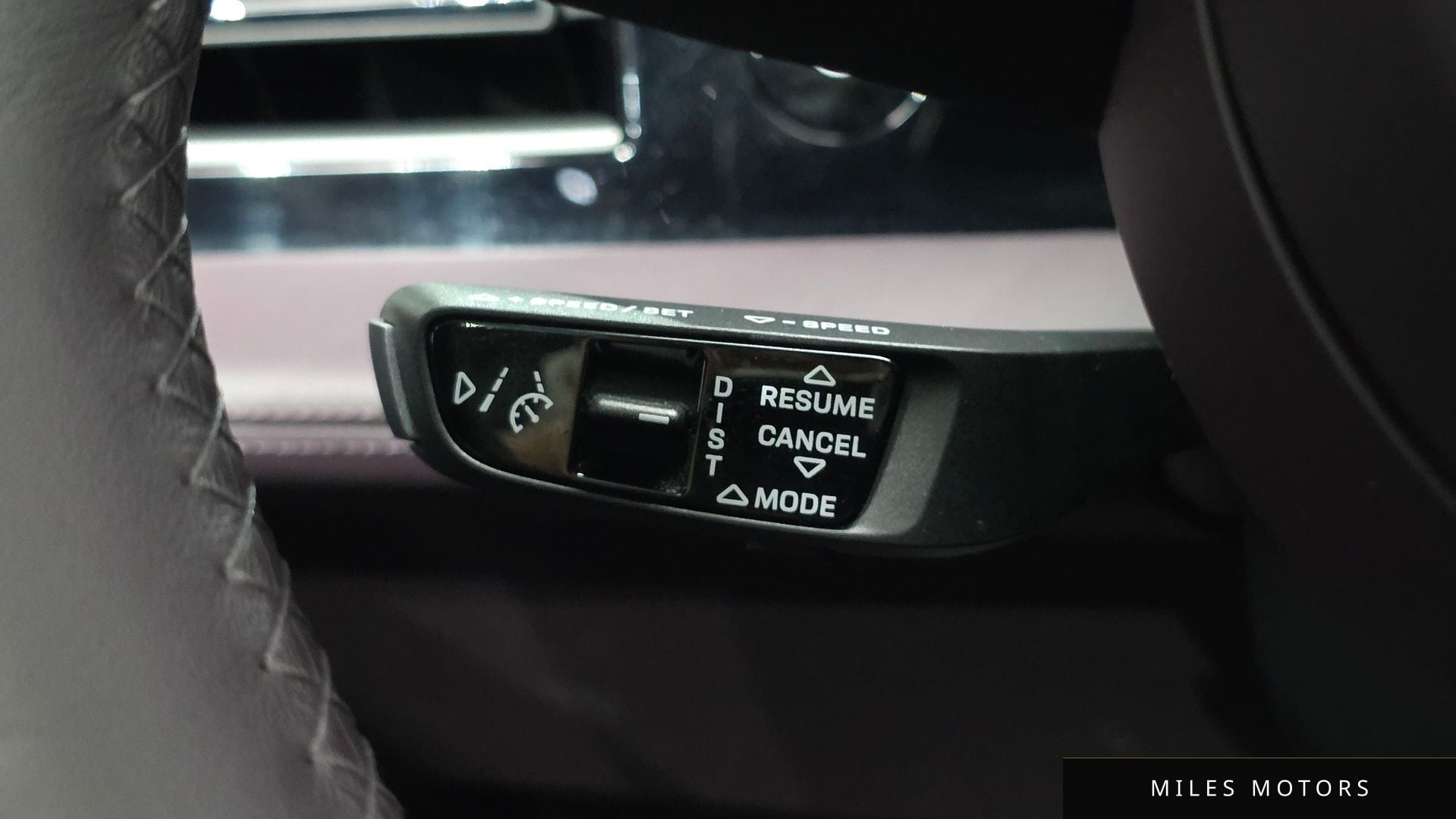 Porsche 타이칸 2023 — миниатюра 17