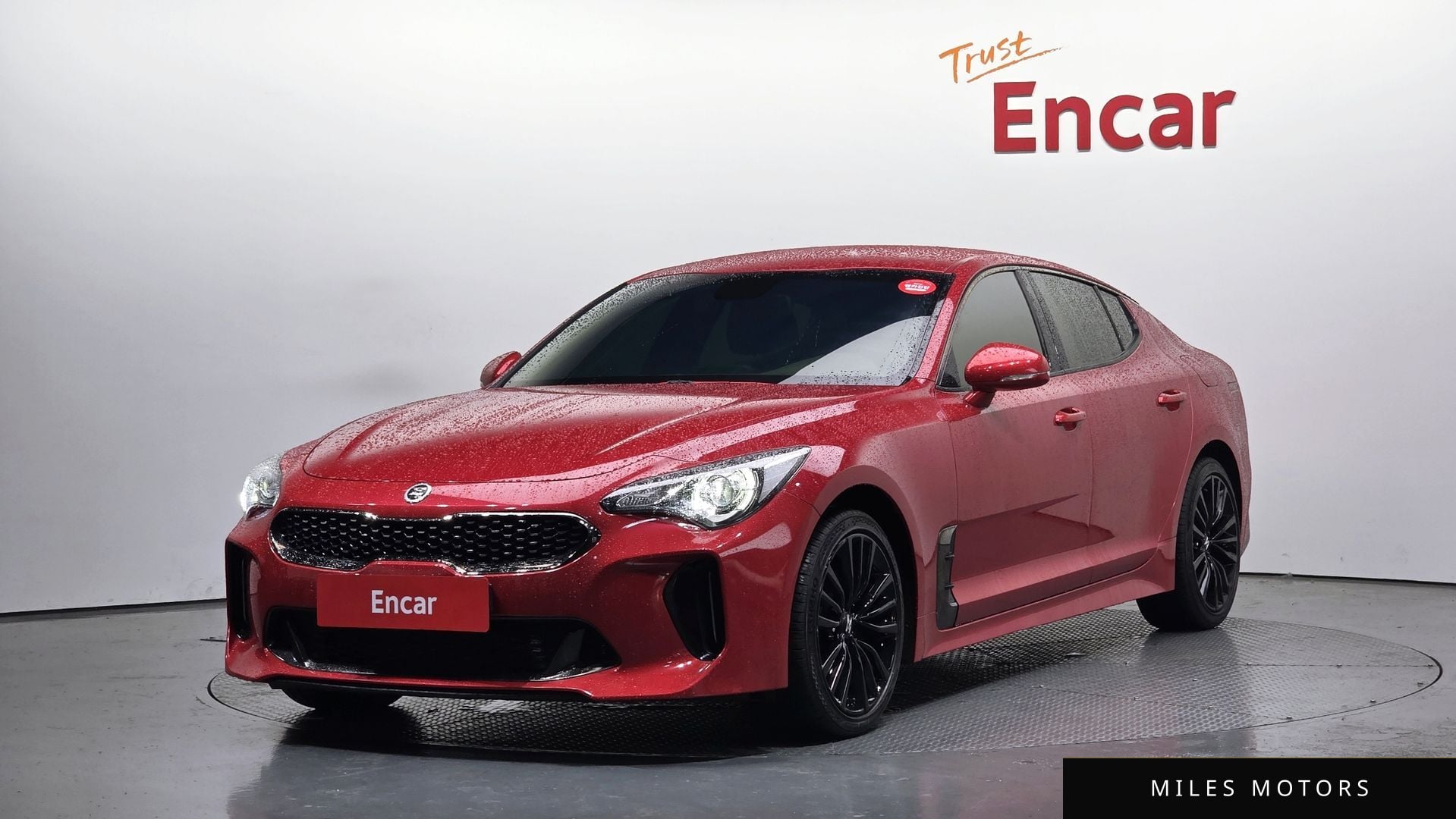 Kia Stinger 2018 — фото 1 из 12