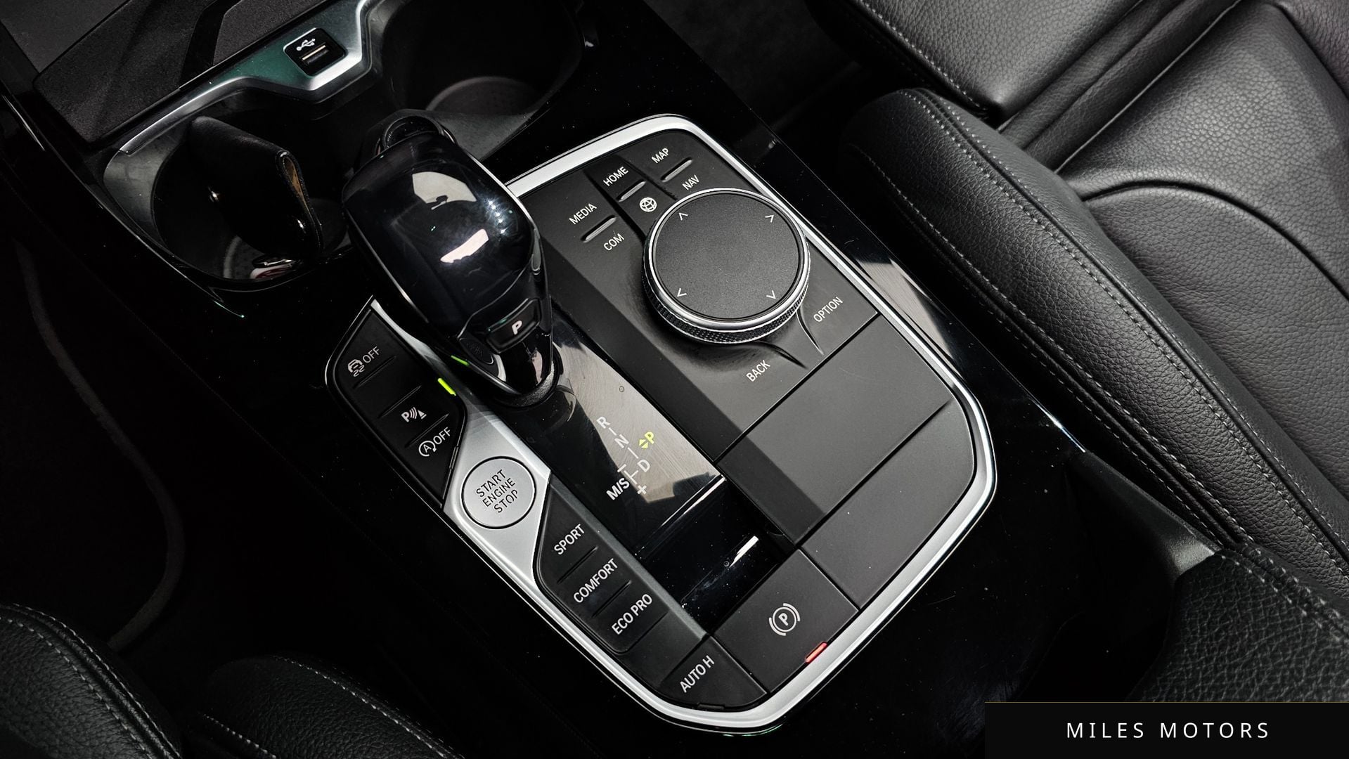 BMW 1시리즈 (F40) 2021 — миниатюра 16