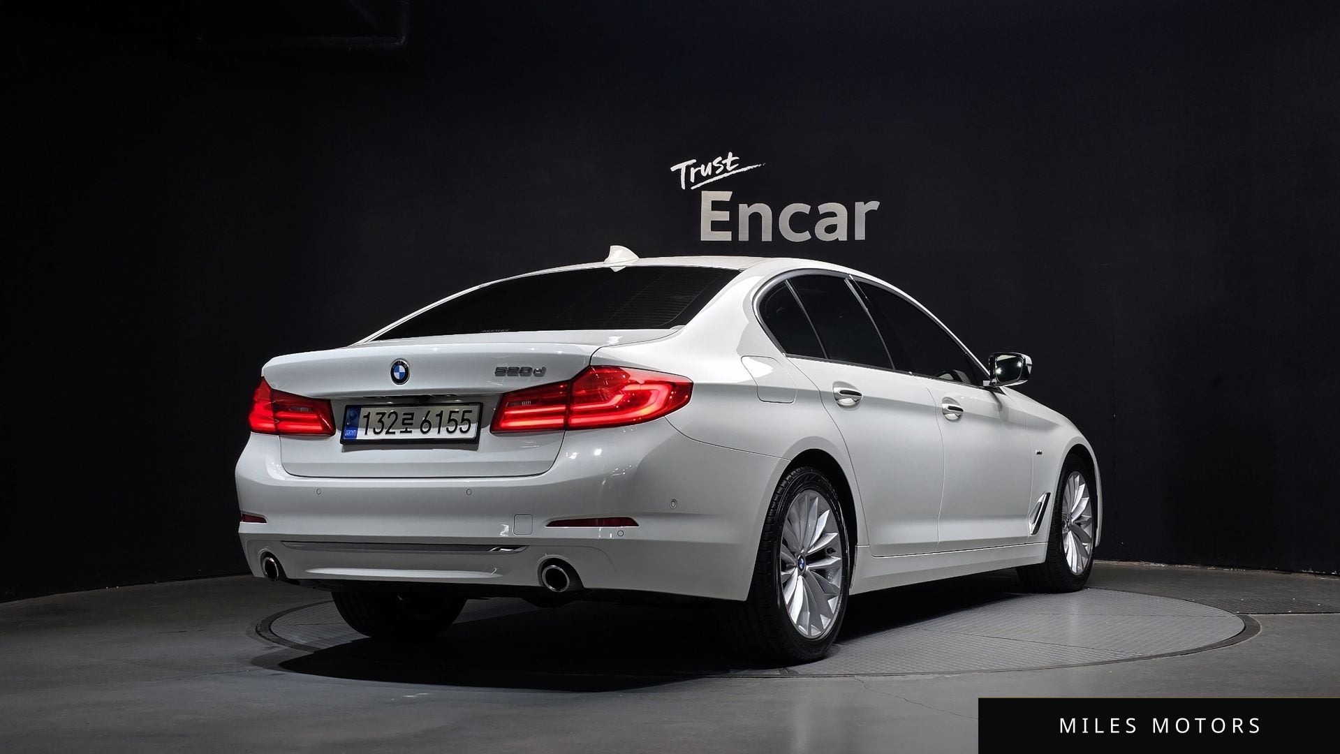 BMW 5 Series (G30) 2018 — миниатюра 2