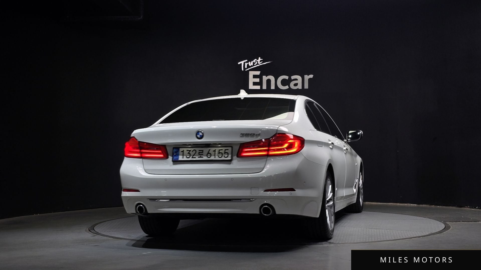 BMW 5 Series (G30) 2018 — миниатюра 4