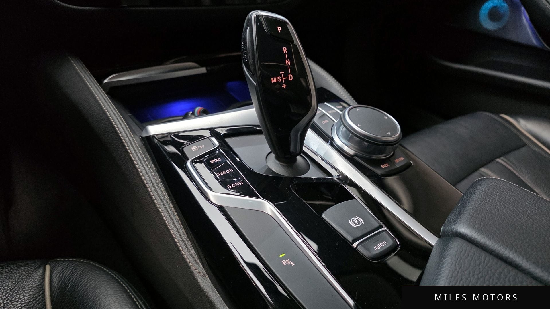 BMW 5 Series (G30) 2018 — миниатюра 9
