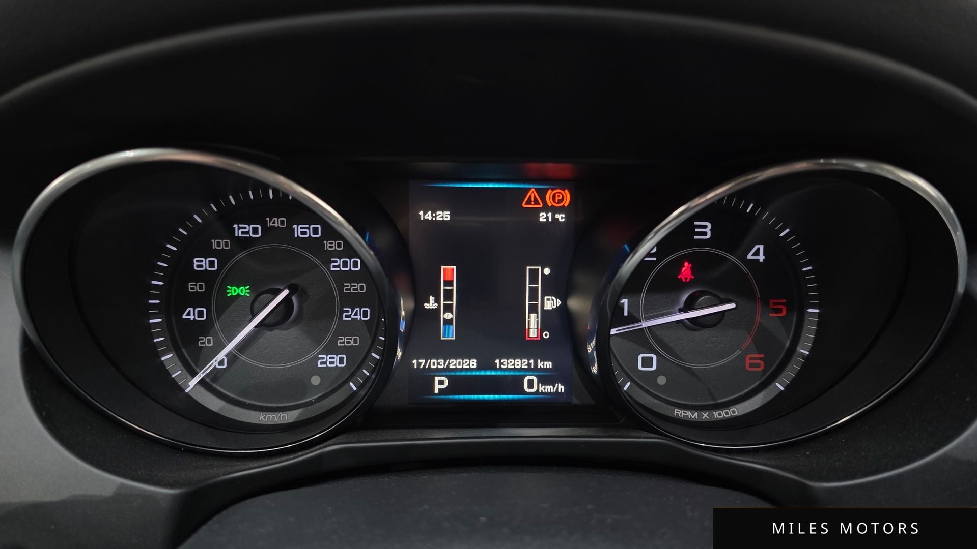 Jaguar XE 2016 — миниатюра 8