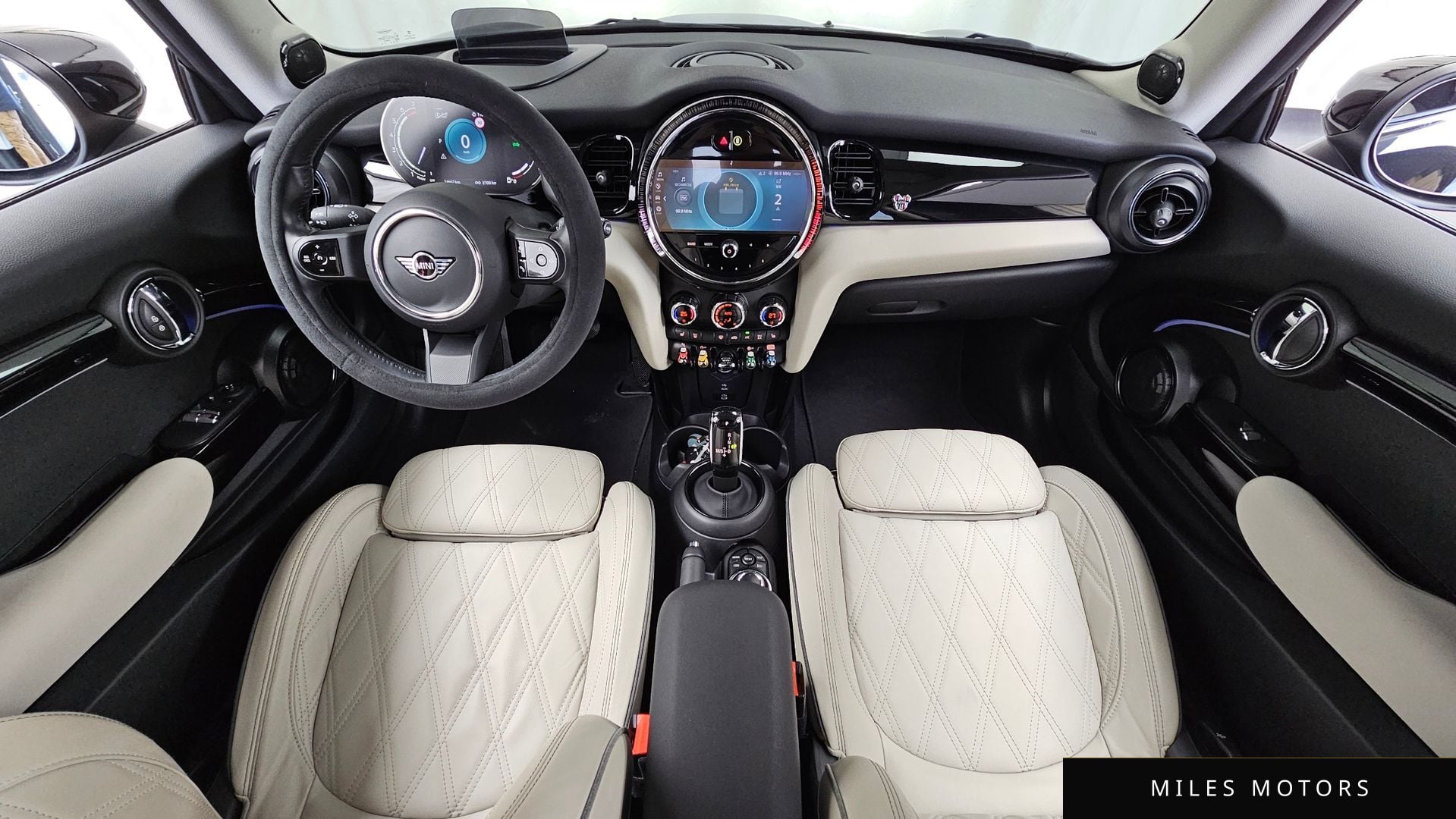 MINI Cooper S 2023 — миниатюра 7
