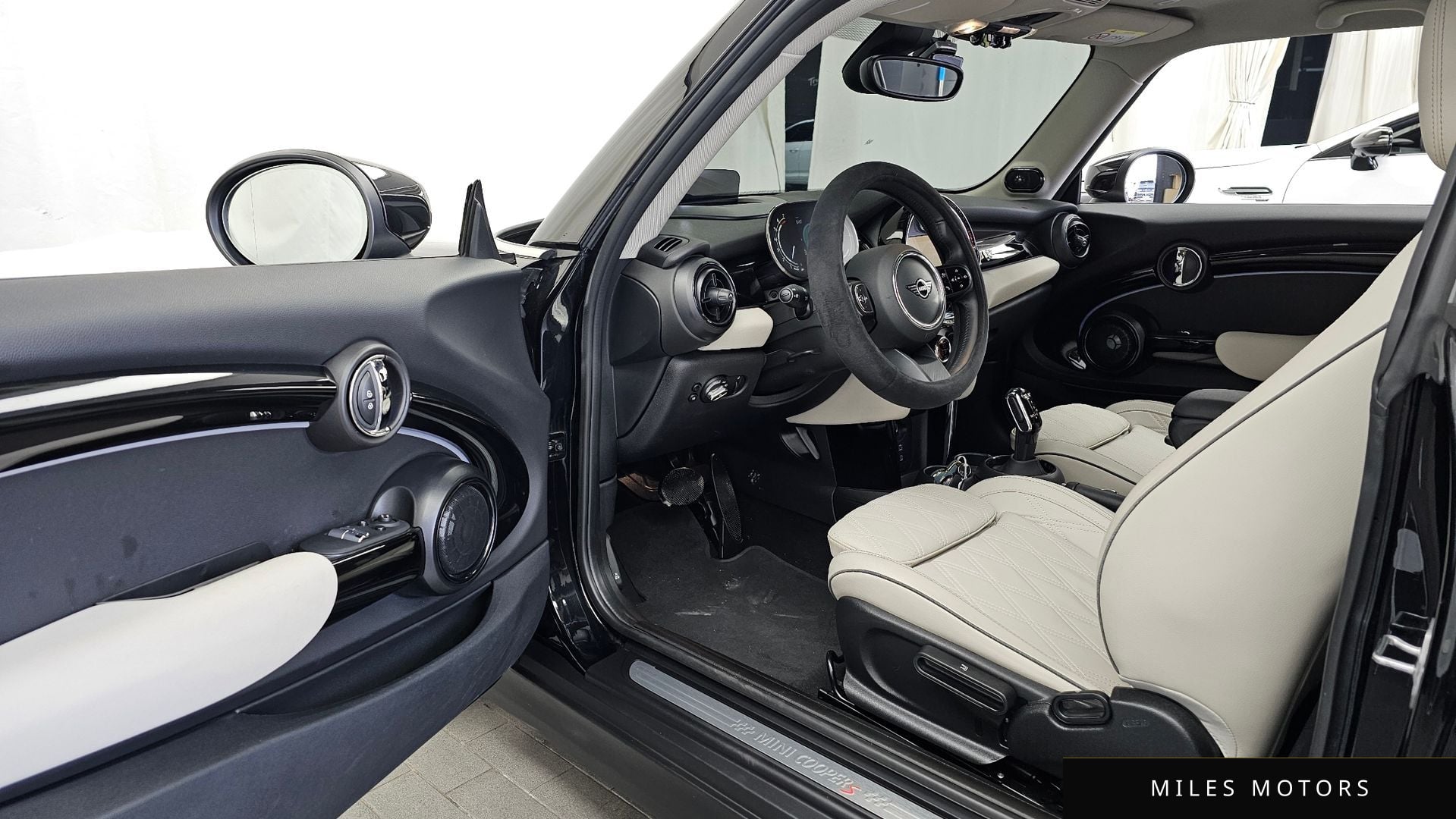 MINI Cooper S 2023 — миниатюра 10