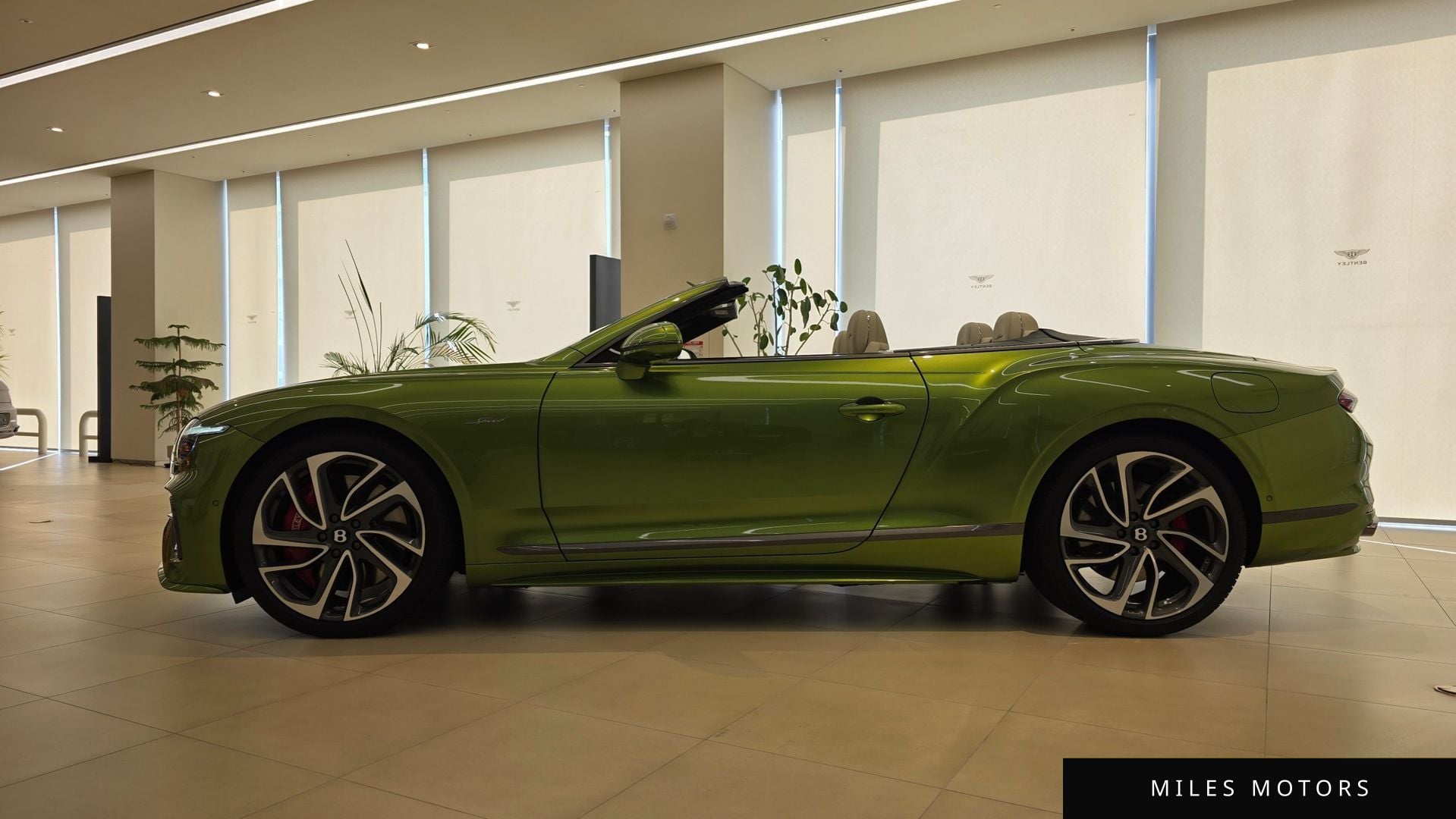 Bentley Continental GT 2025 — миниатюра 5