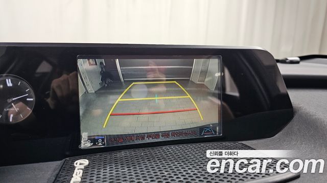 Лексус UX250h 2020 — миниатюра 17