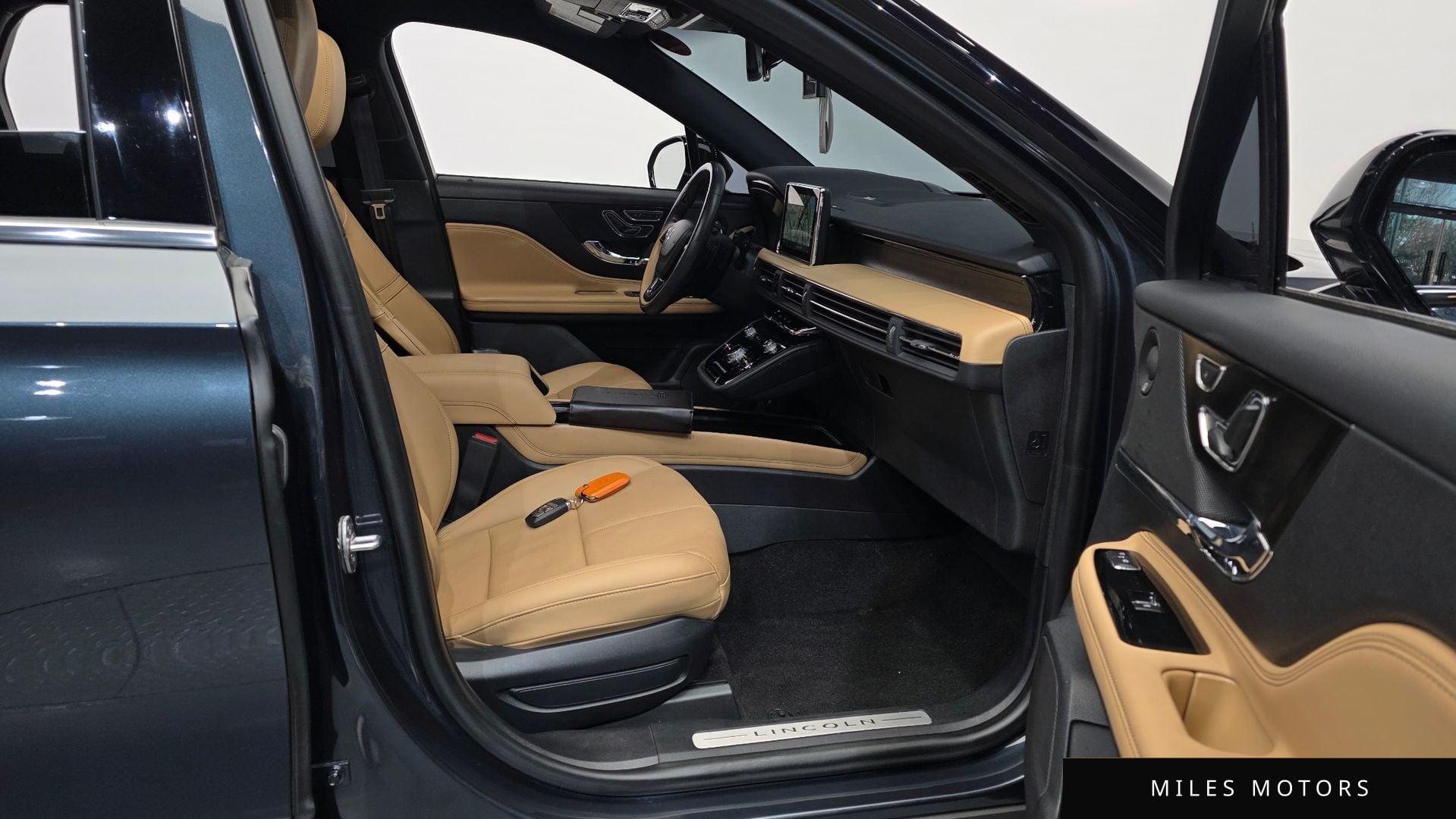 Lincoln 코세어 2021 — миниатюра 11