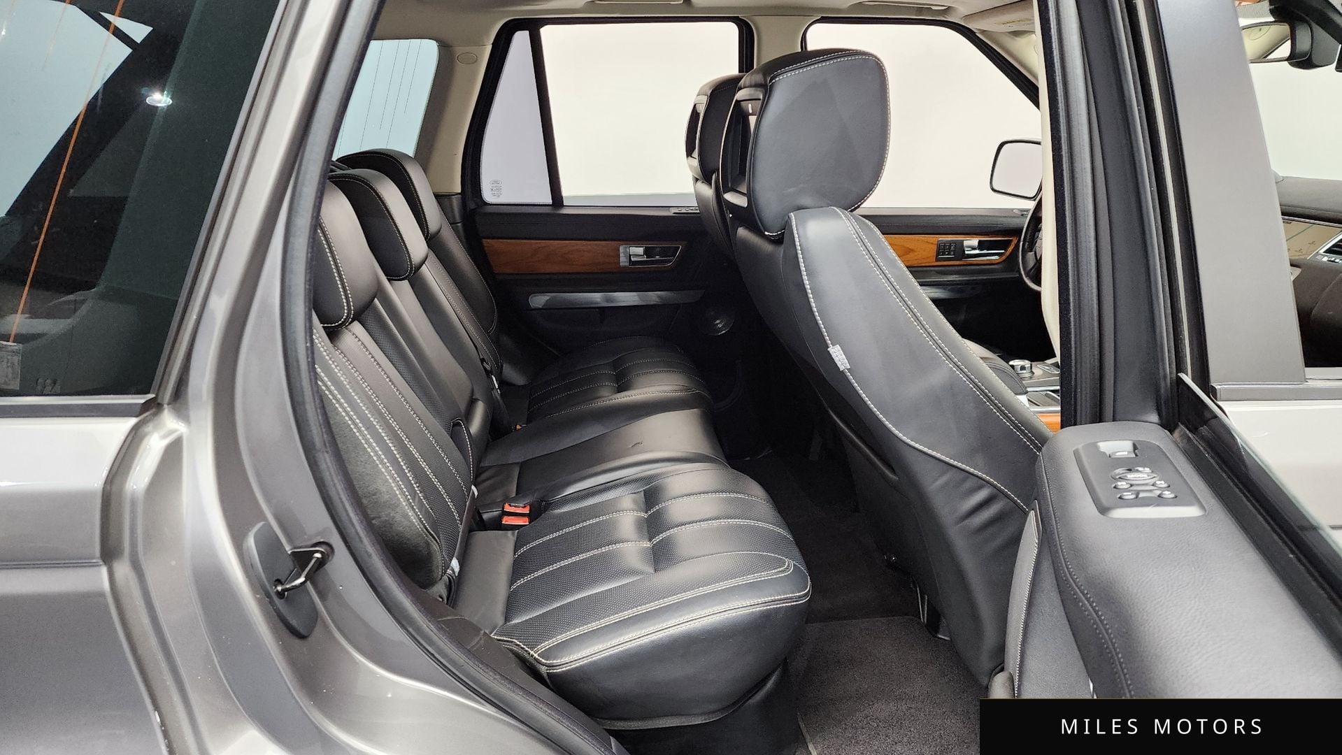 Land Rover Range Rover Sport 2010 — миниатюра 12
