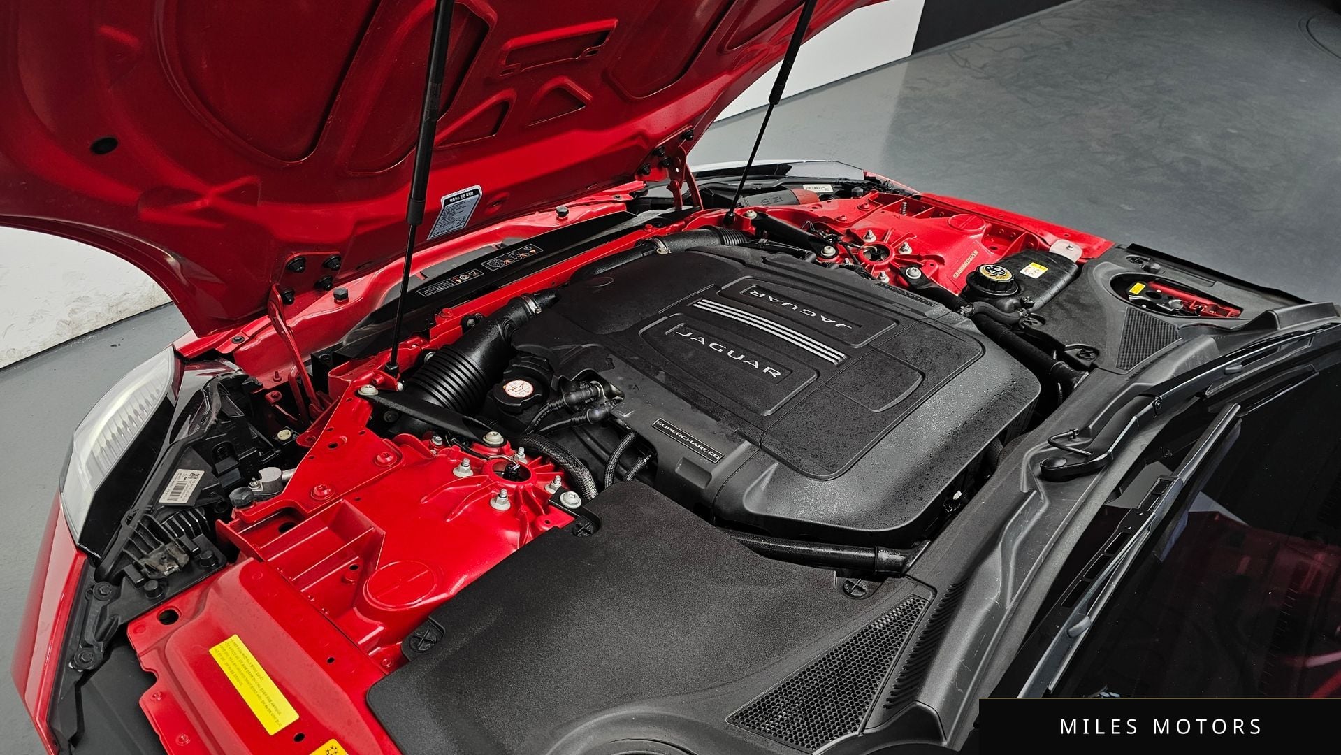 Jaguar F-TYPE 2019 — миниатюра 6