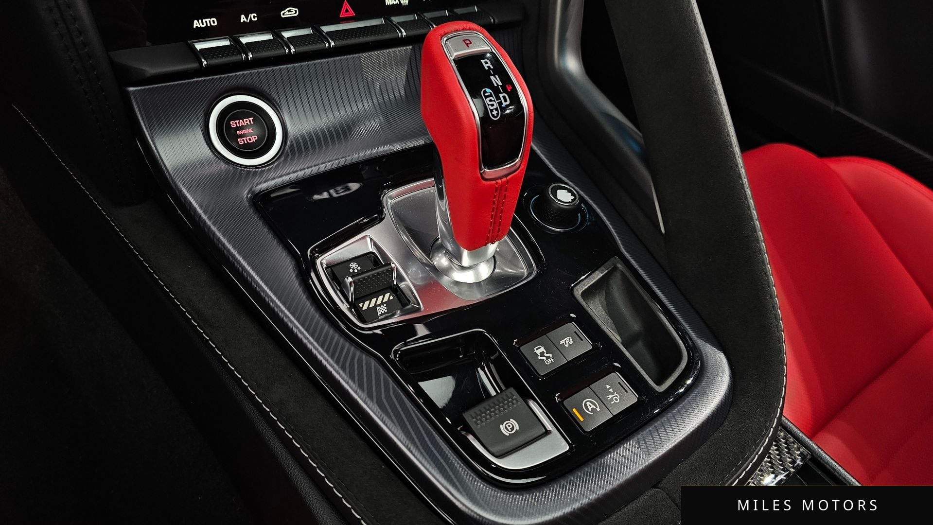 Jaguar F-TYPE 2019 — миниатюра 9