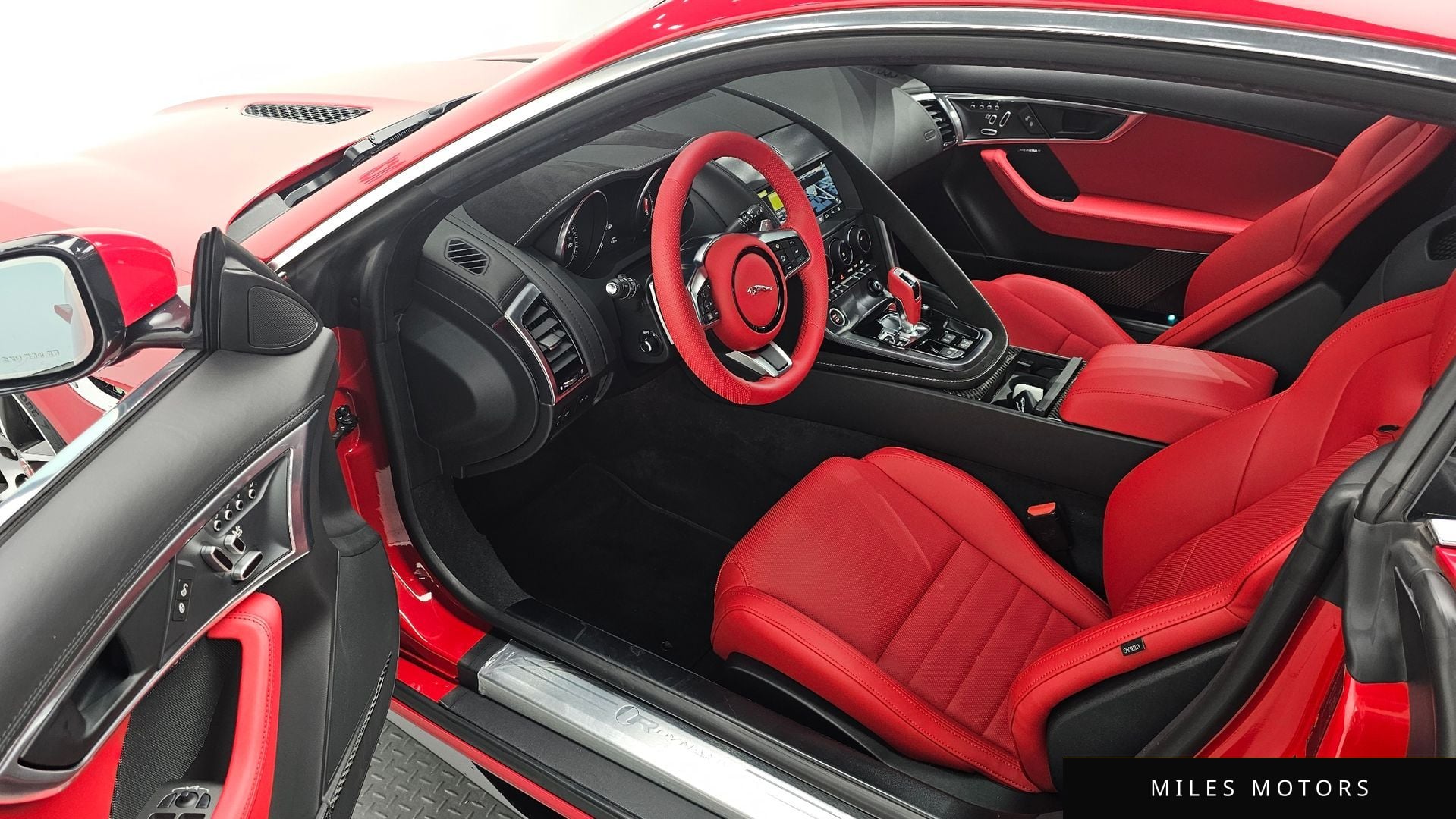Jaguar F-TYPE 2019 — миниатюра 11