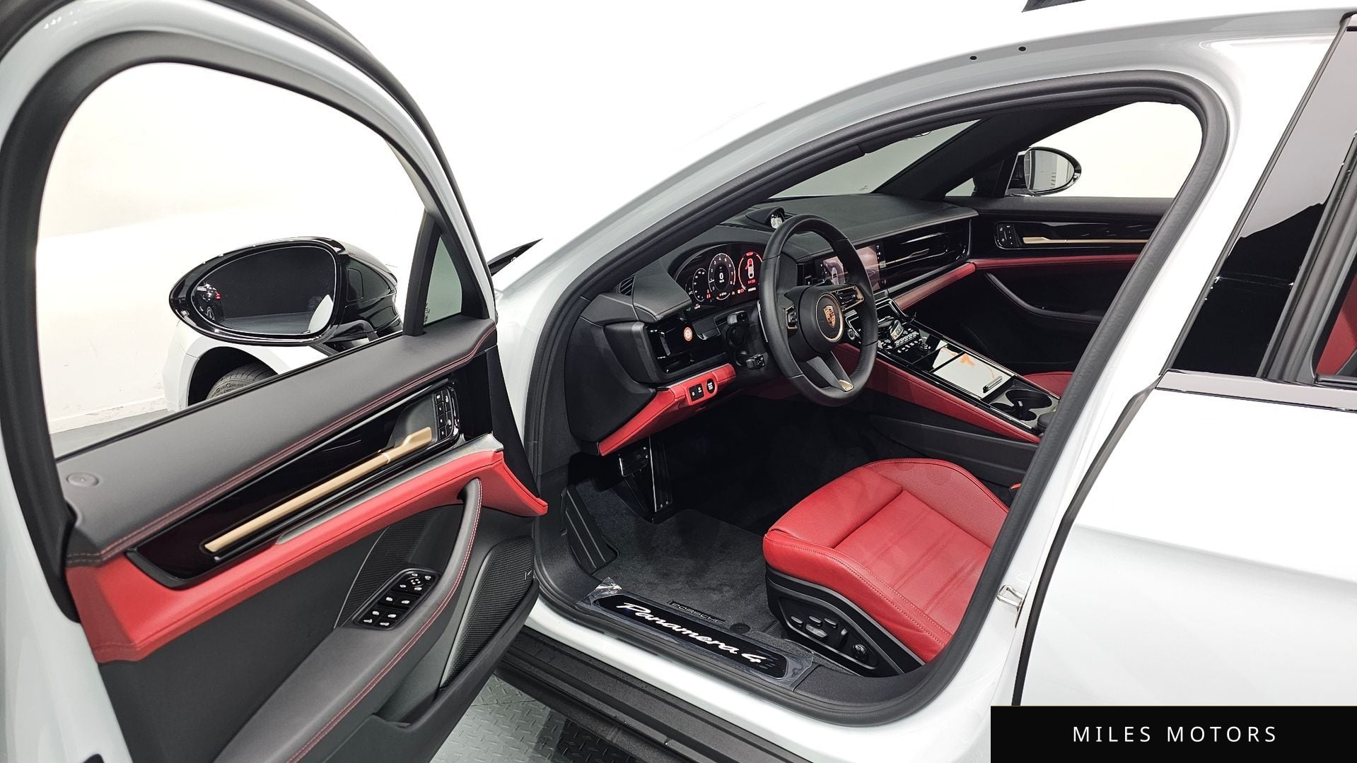 Porsche Panamera 2024 — миниатюра 11