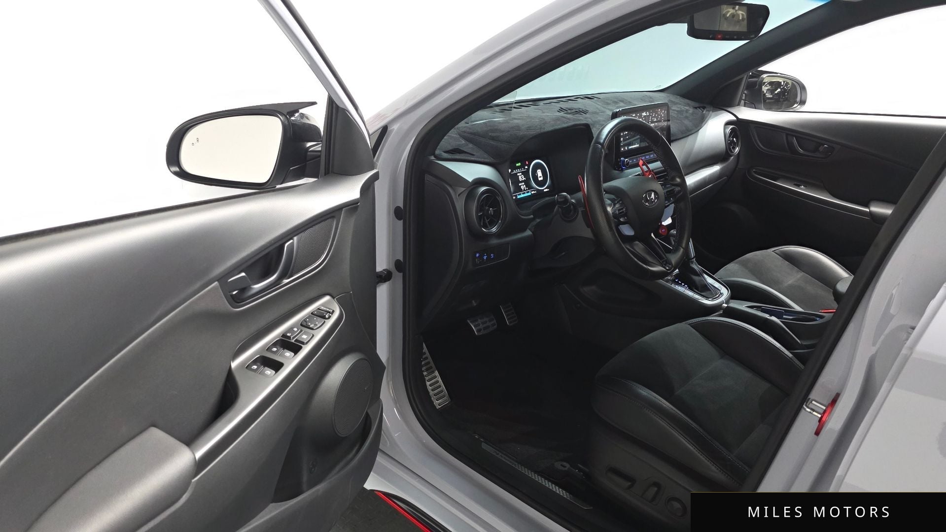 Hyundai Kona 2023 — миниатюра 11