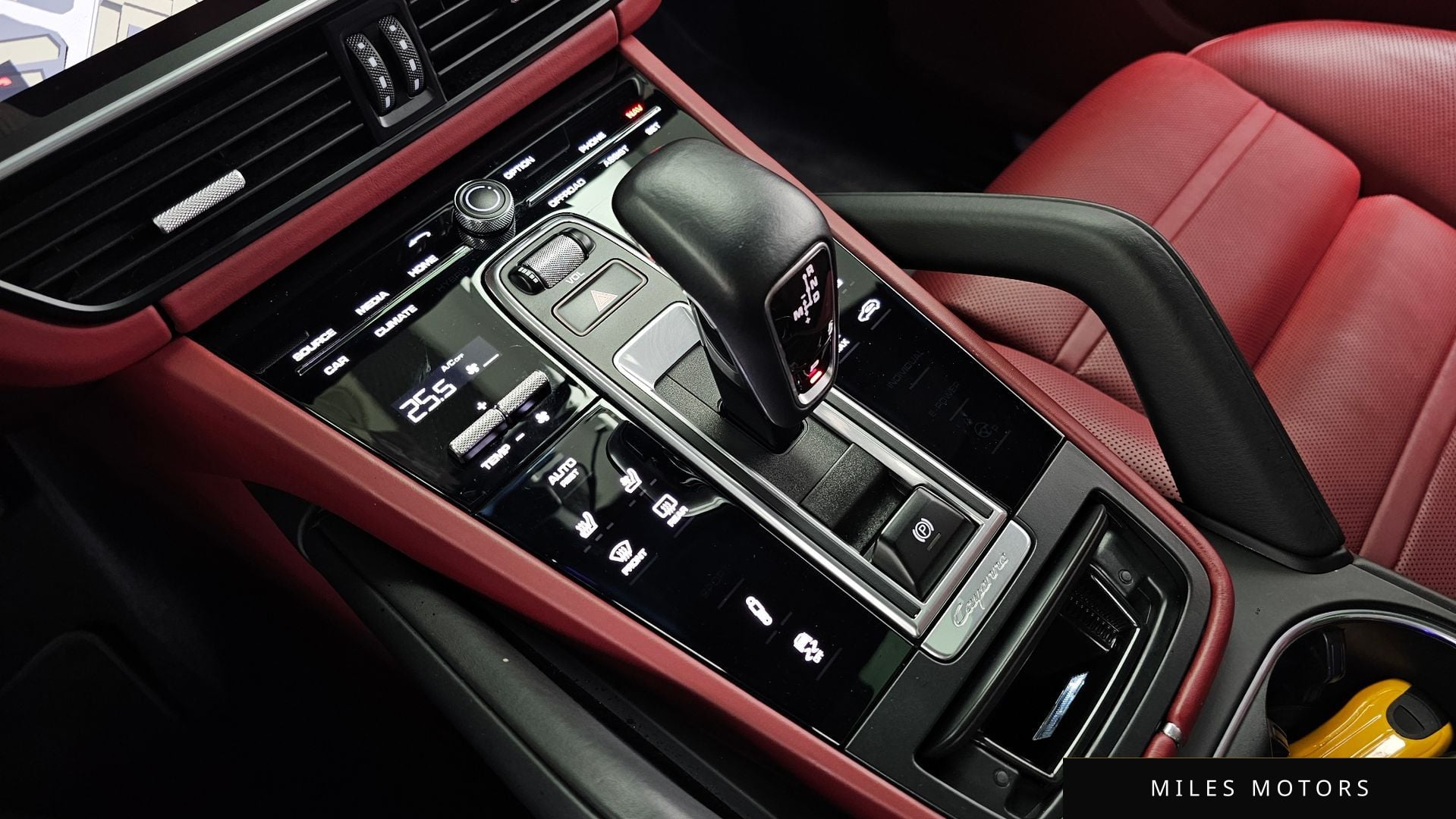 Porsche Cayenne 2019 — миниатюра 9