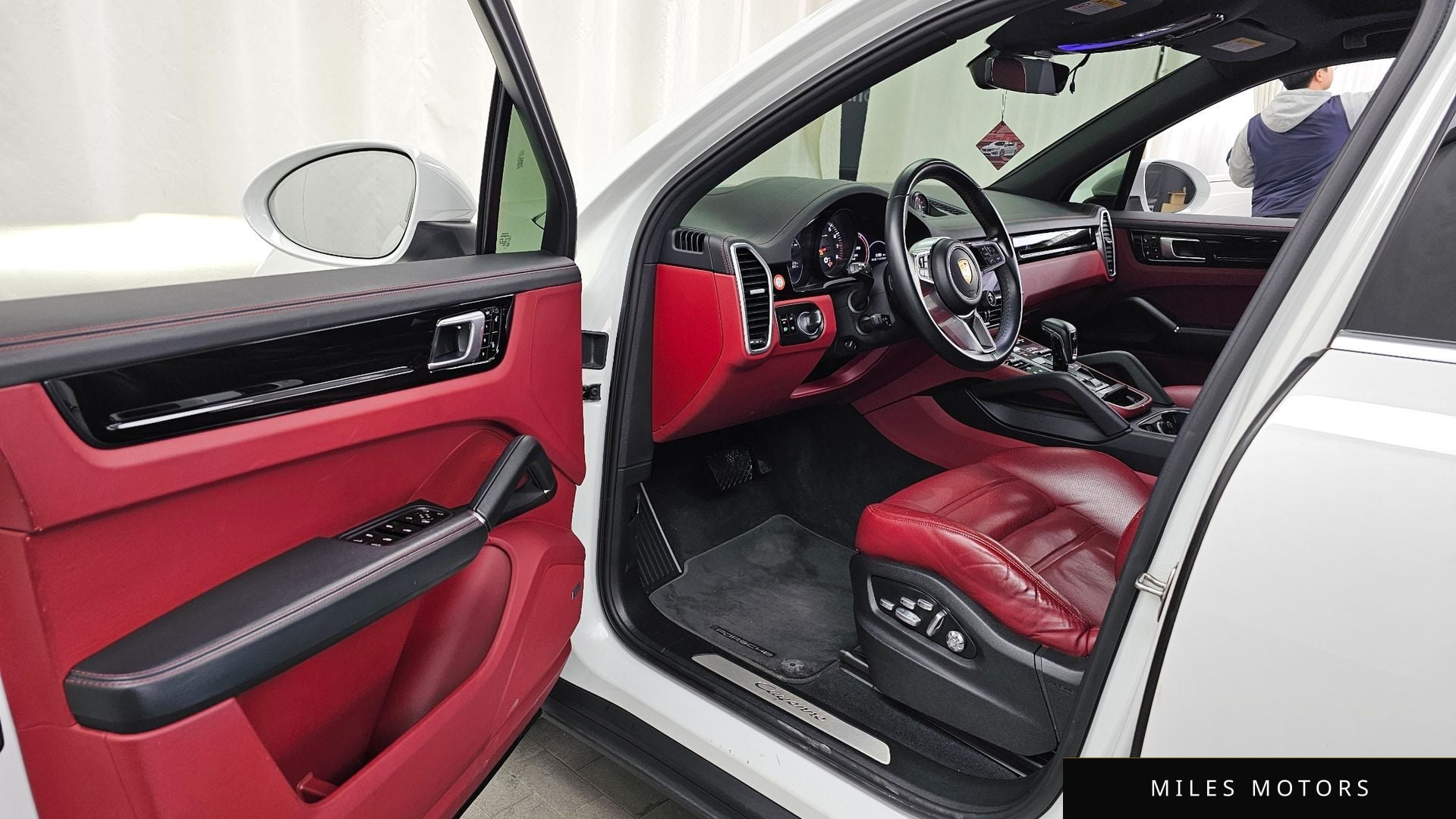 Porsche Cayenne 2019 — миниатюра 10