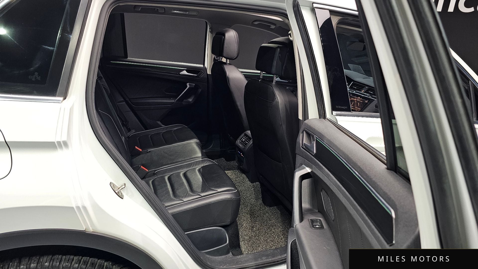 Volkswagen 티구안 2021 — миниатюра 11
