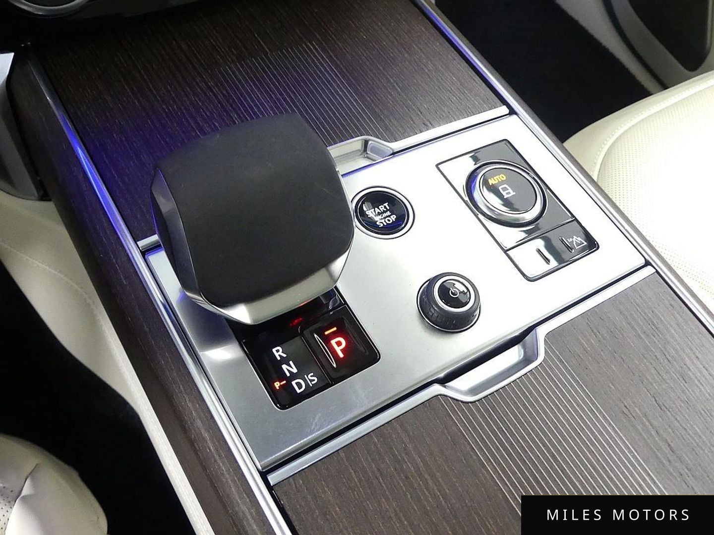 Land Rover Range Rover 2023 — миниатюра 8