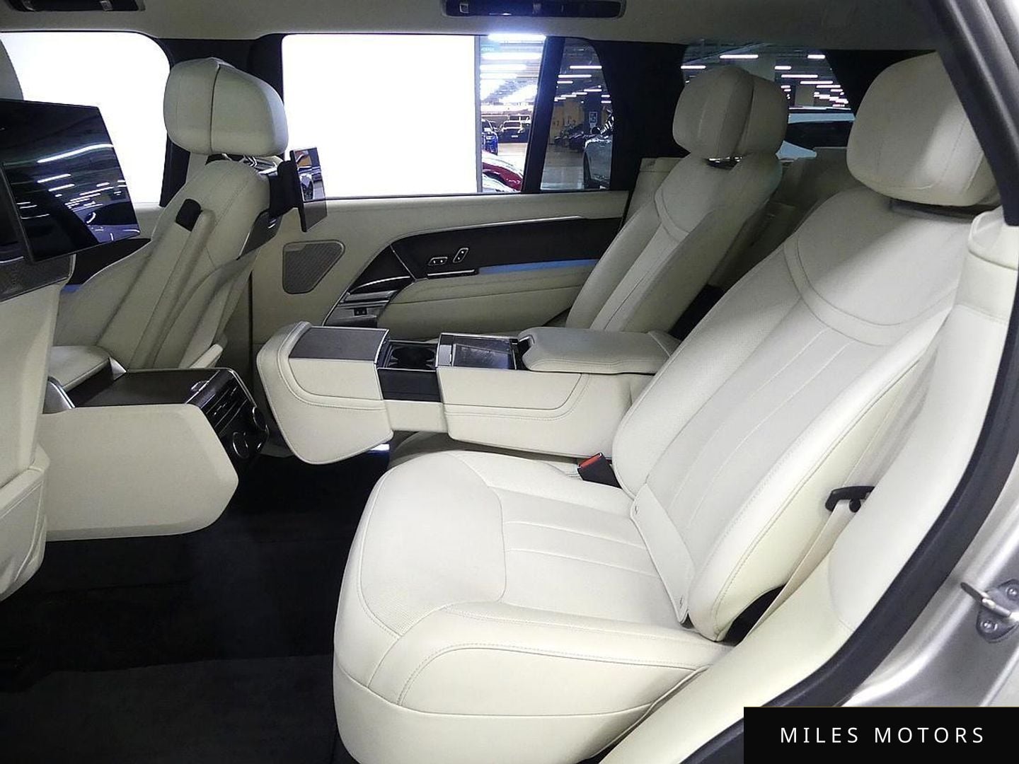 Land Rover Range Rover 2023 — миниатюра 10