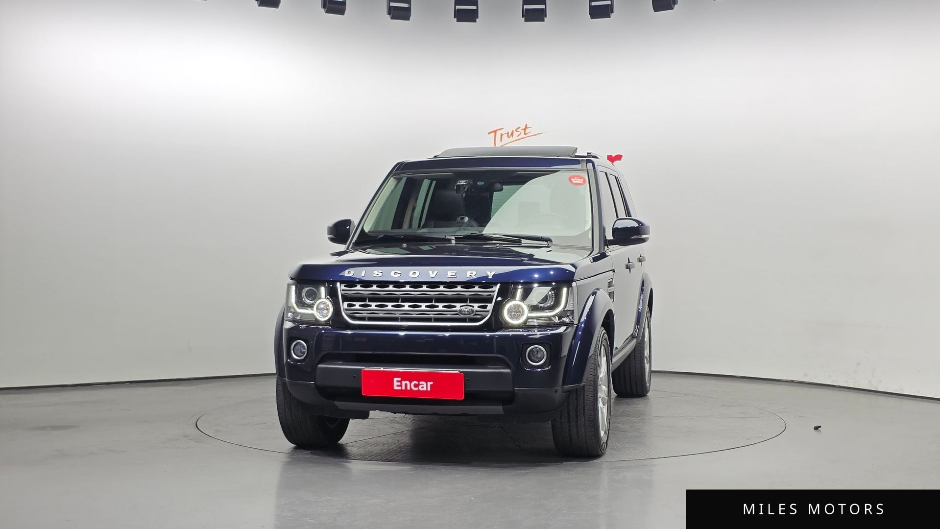 Land Rover Discovery 2016 — миниатюра 3