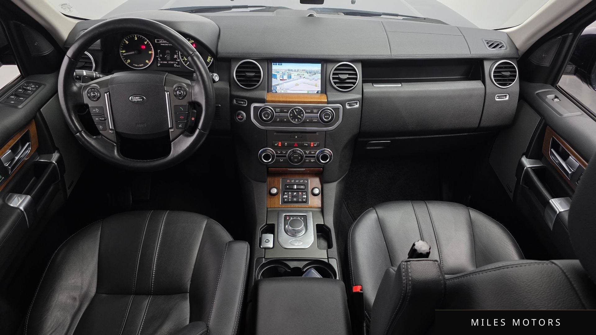 Land Rover Discovery 2016 — миниатюра 7