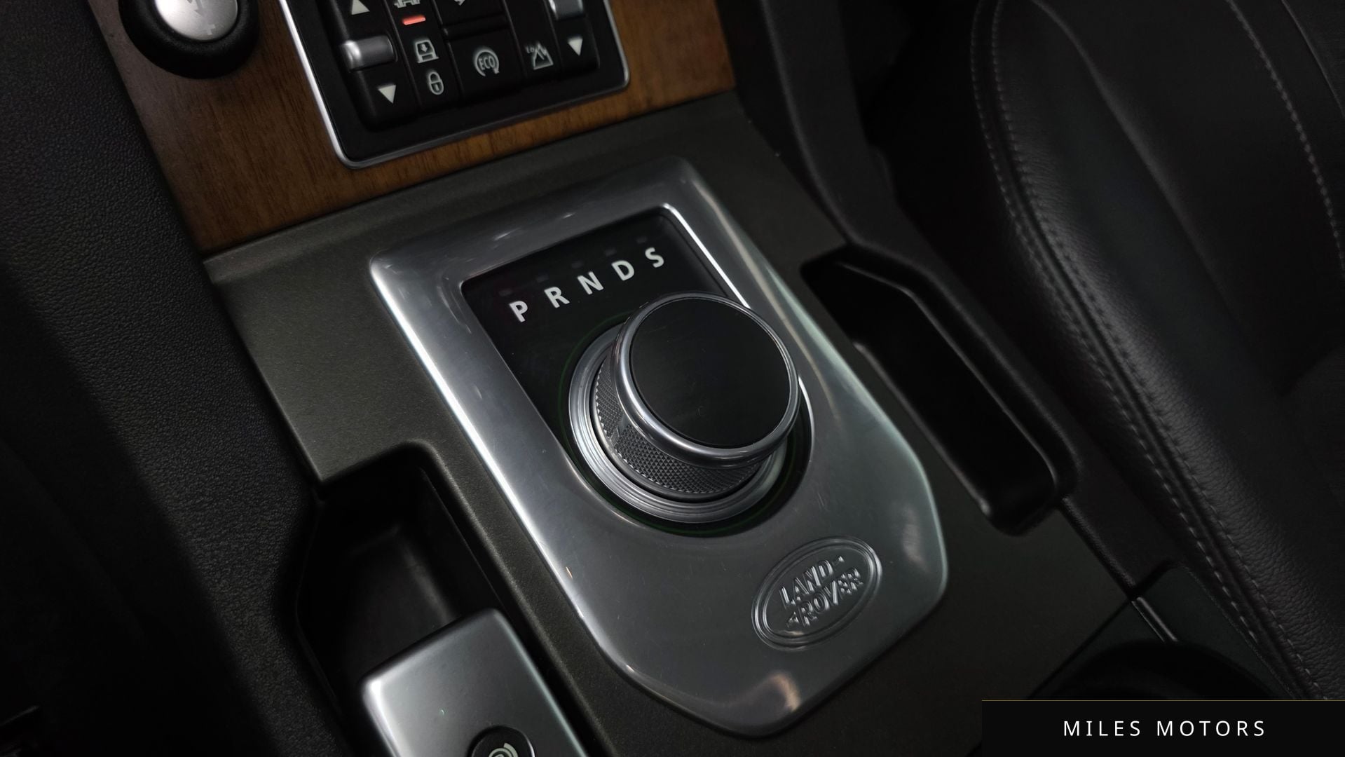 Land Rover Discovery 2016 — миниатюра 9