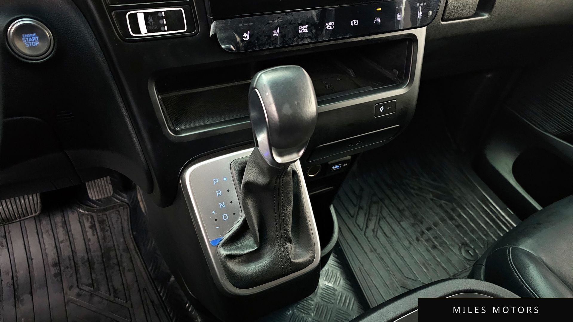 Hyundai Staria 2023 — миниатюра 9