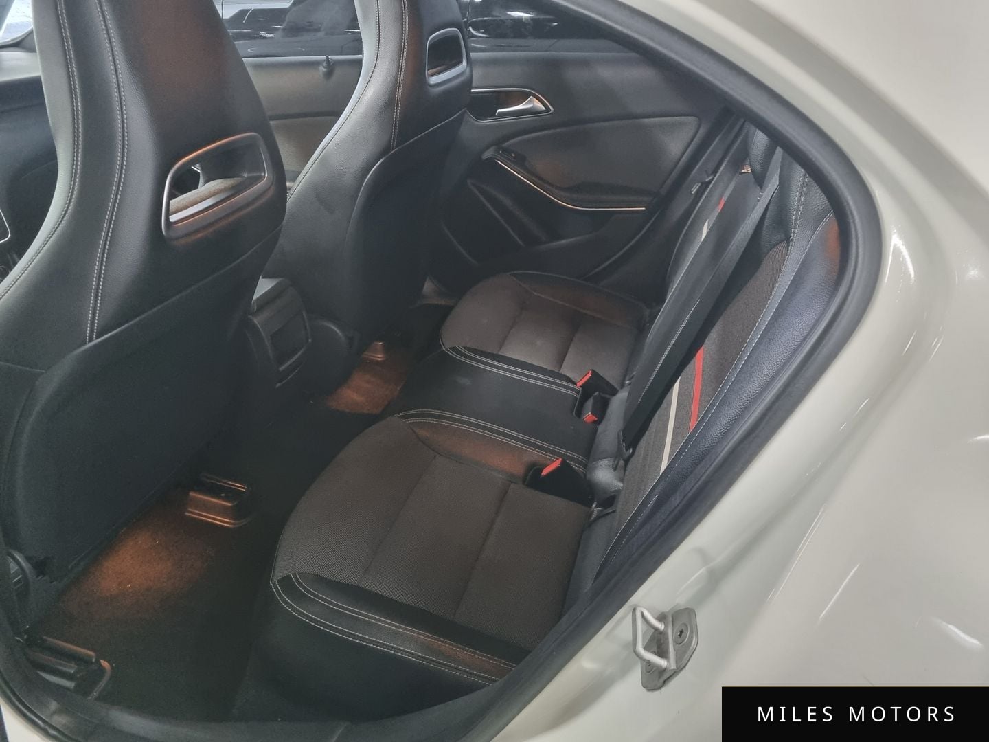 Mercedes-Benz A-클래스 W176 2014 — миниатюра 12