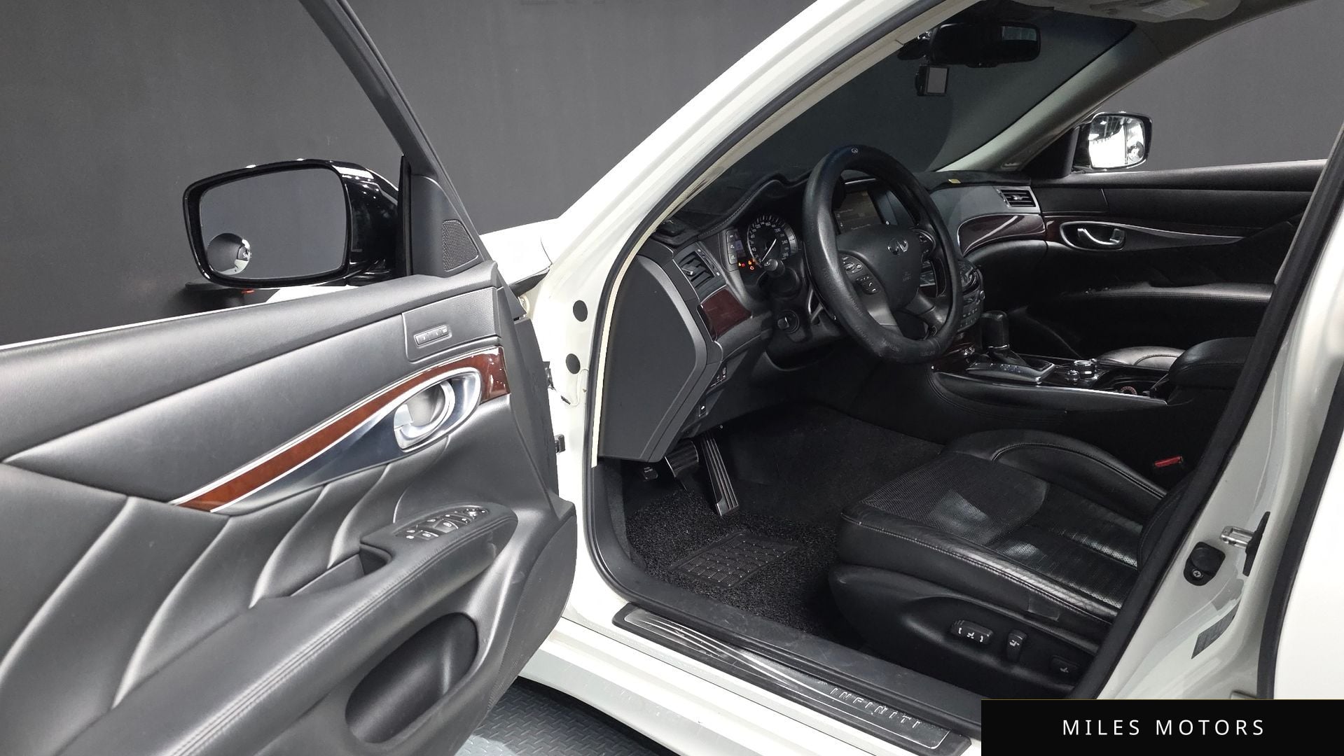 Infiniti M56 2011 — миниатюра 10