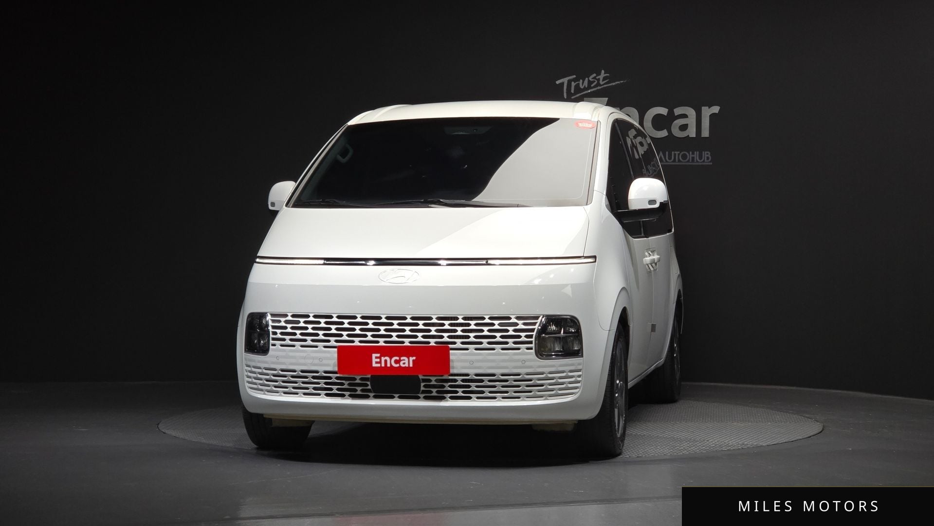 Hyundai Staria 2025 — миниатюра 3