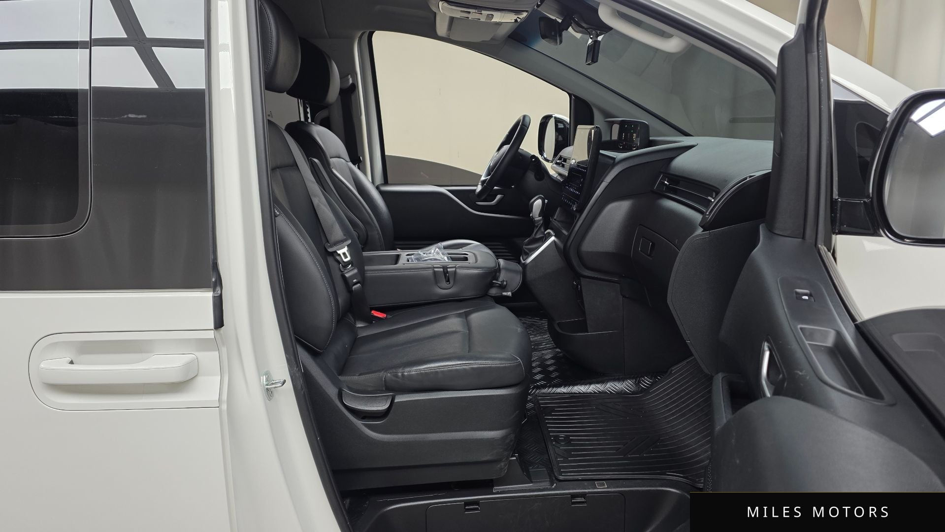 Hyundai Staria 2025 — миниатюра 11