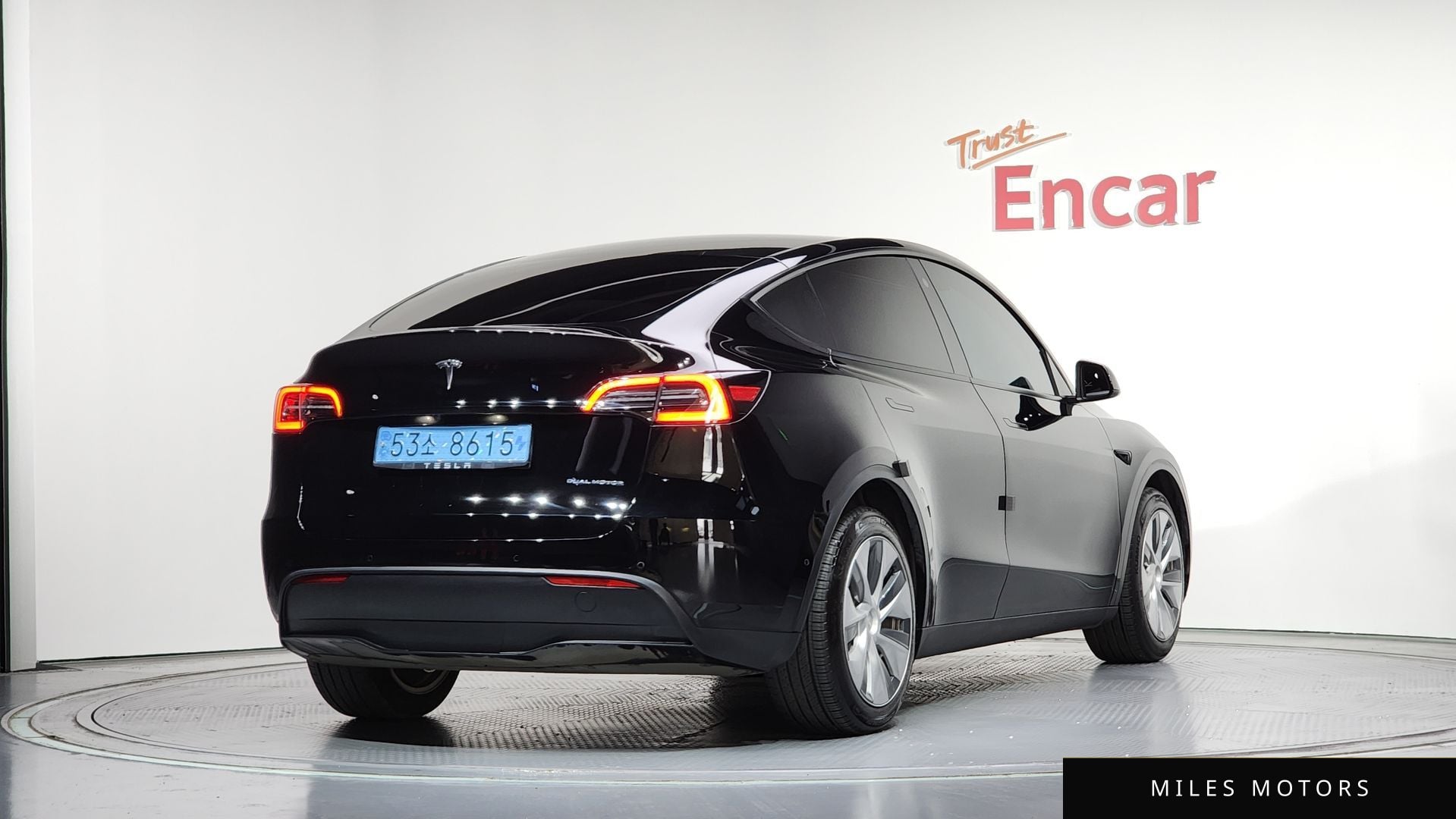 Tesla Model Y 2022 — миниатюра 2